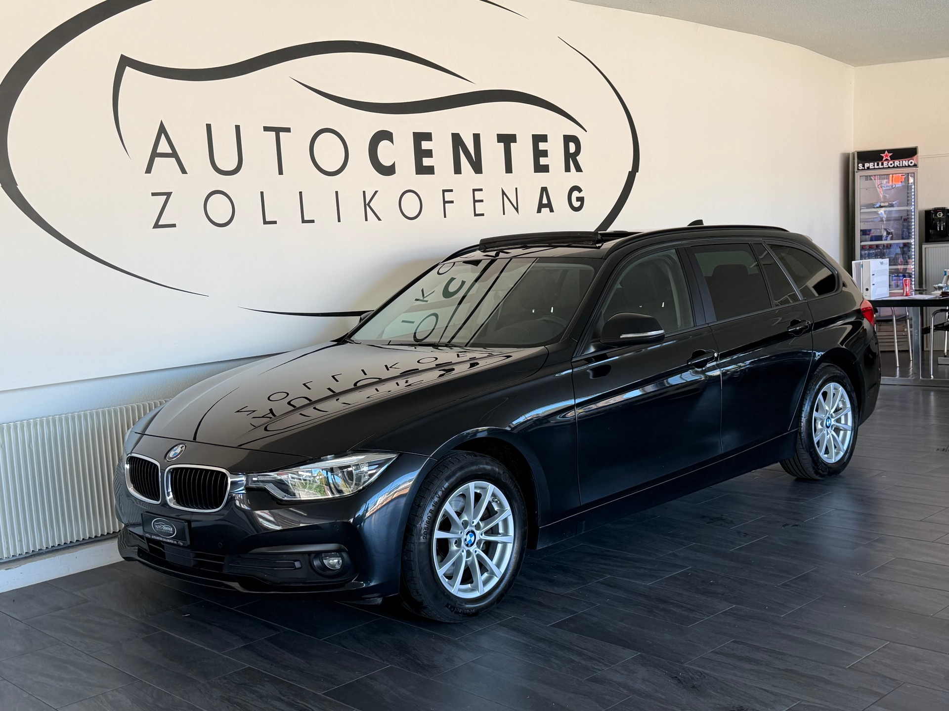 BMW 320d xDrive Touring Edition Sport Line Steptronic-showroom-element-1