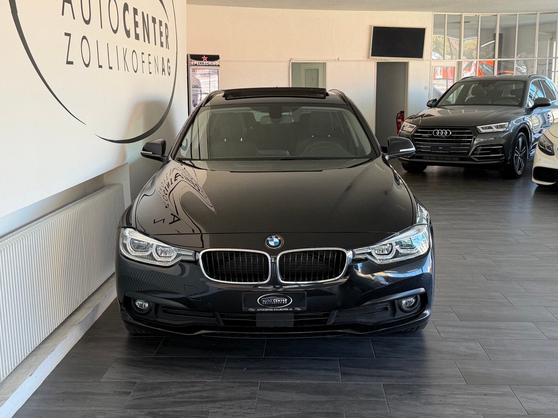 BMW 320d xDrive Touring Edition Sport Line Steptronic-showroom-element-2