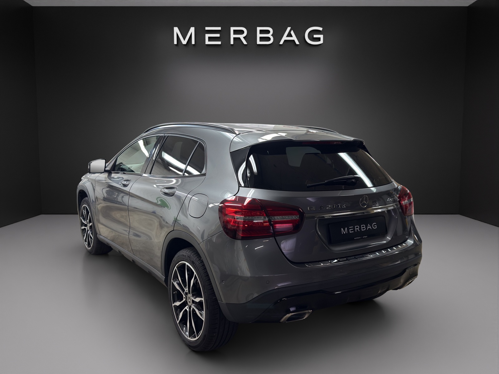 MERCEDES-BENZ GLA 200 d Urban 4Matic-image-2