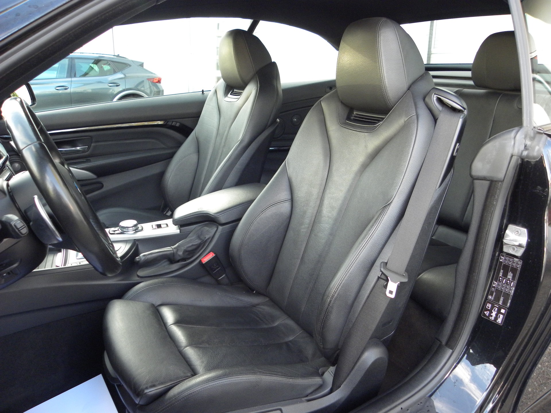 BMW 435d Cabriolet xDrive M-Sport Steptronic-image-6
