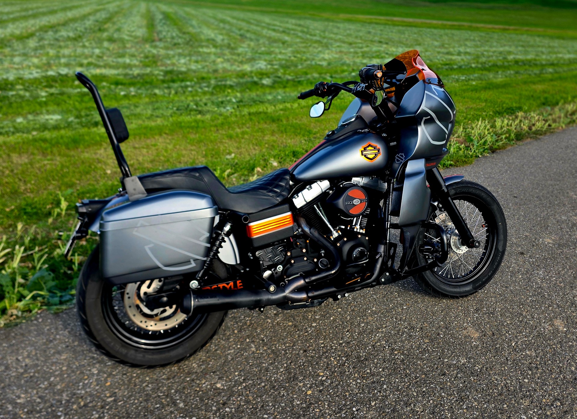 HARLEY-DAVIDSON FXDB Dyna Street Bob ABS-image-1