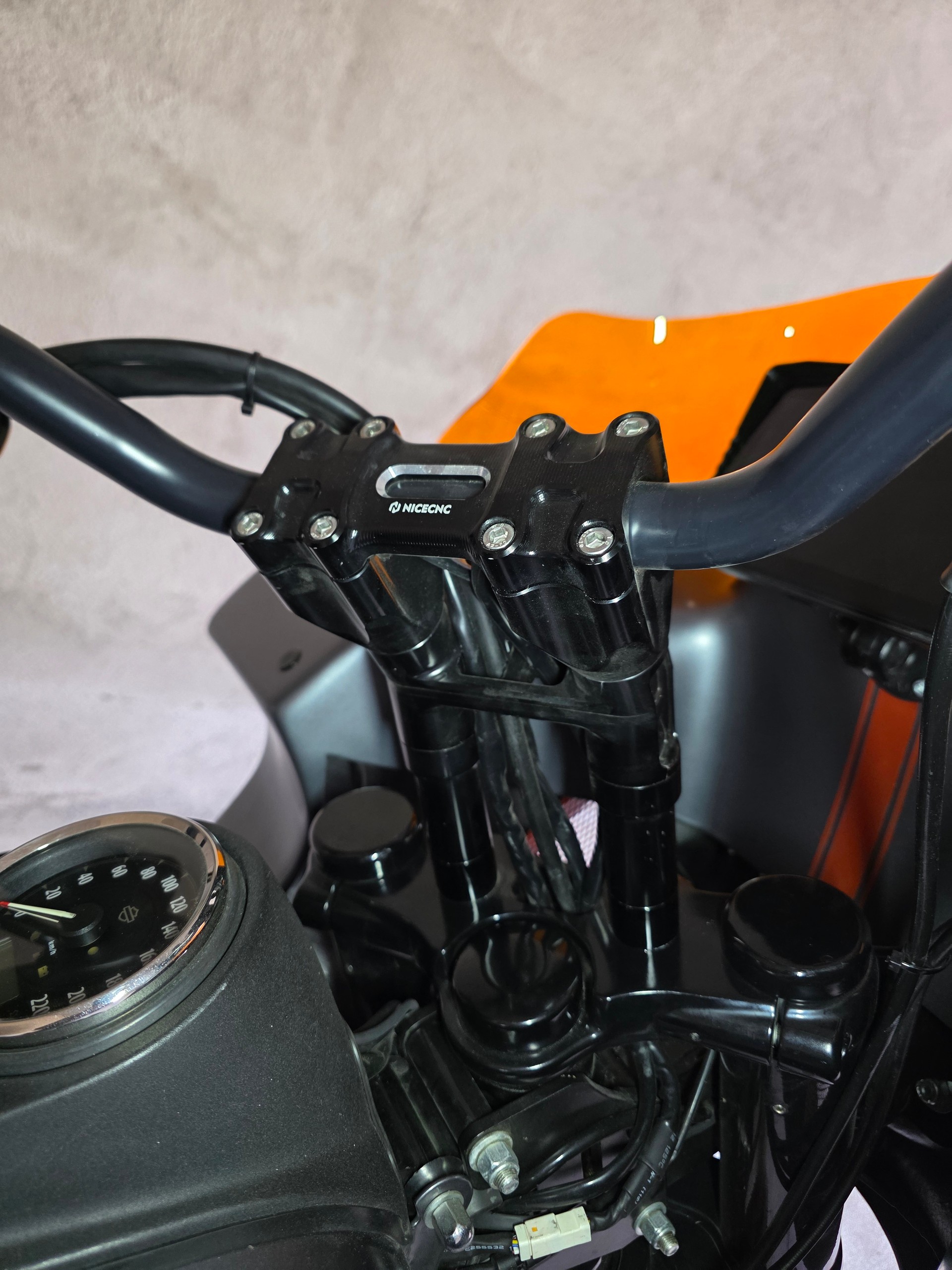 HARLEY-DAVIDSON FXDB Dyna Street Bob ABS-image-15