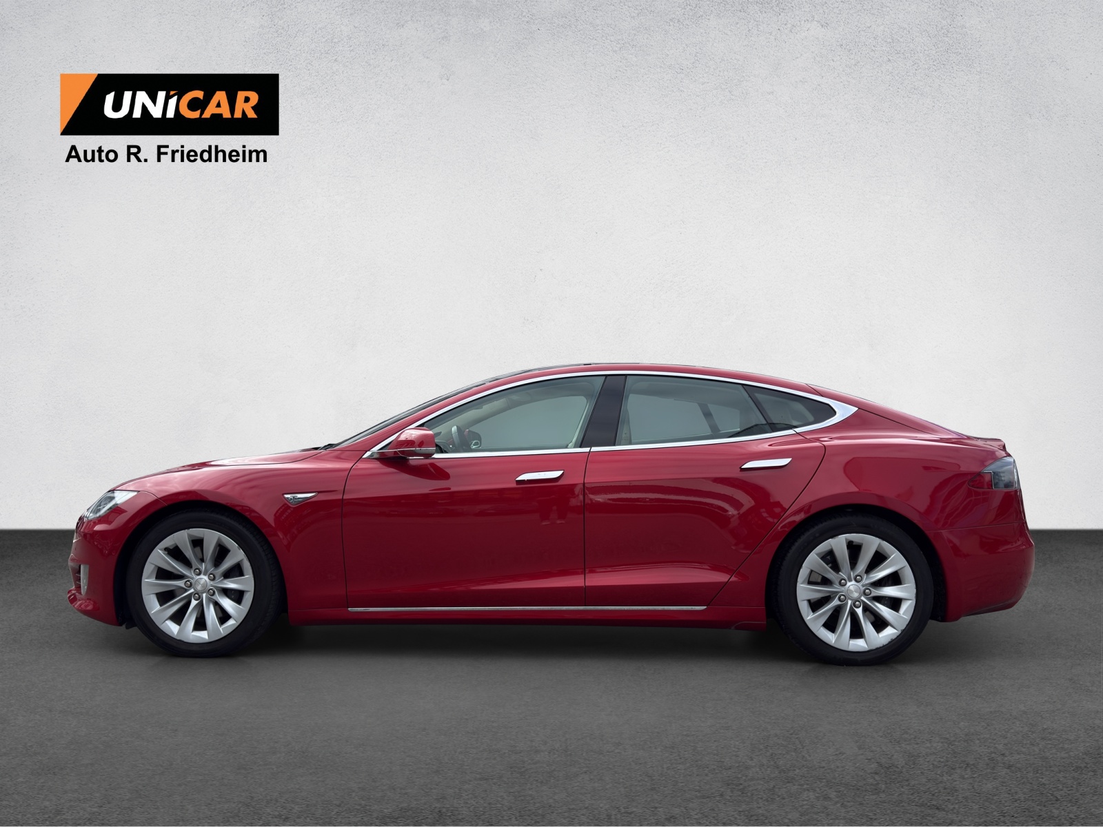 TESLA Model S 90 D-showroom-element-3