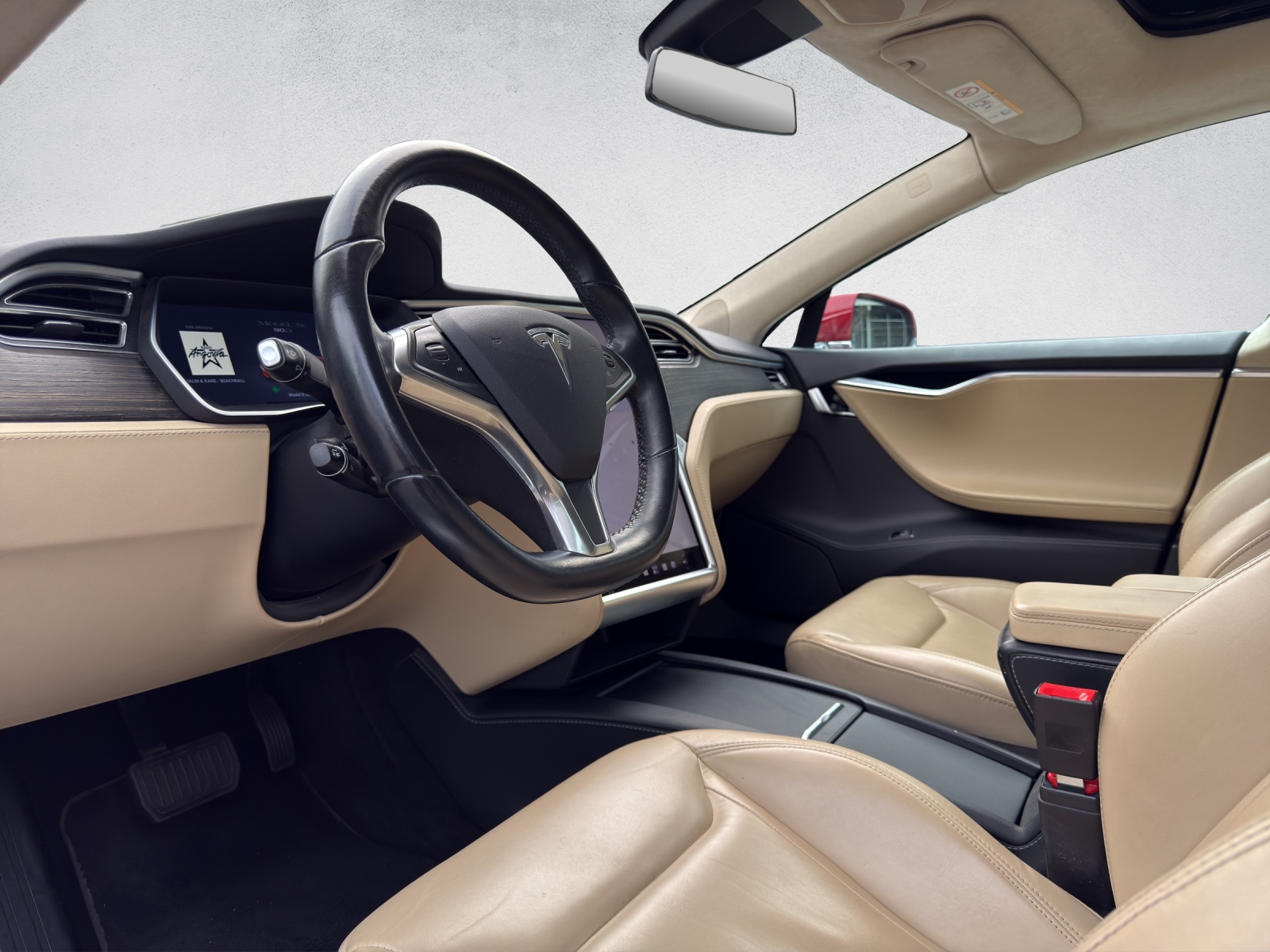 TESLA Model S 90 D-image-13