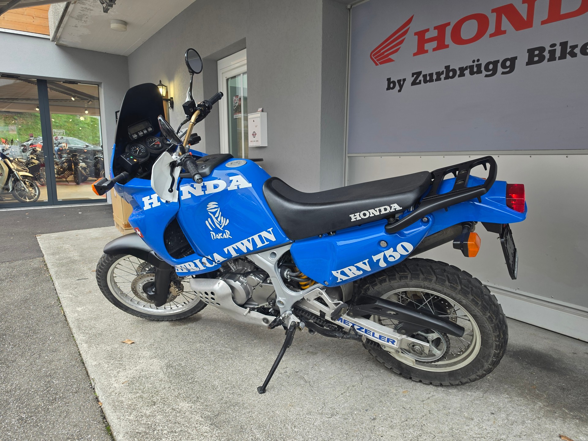 HONDA XRV 750 Africa Twin-image-1