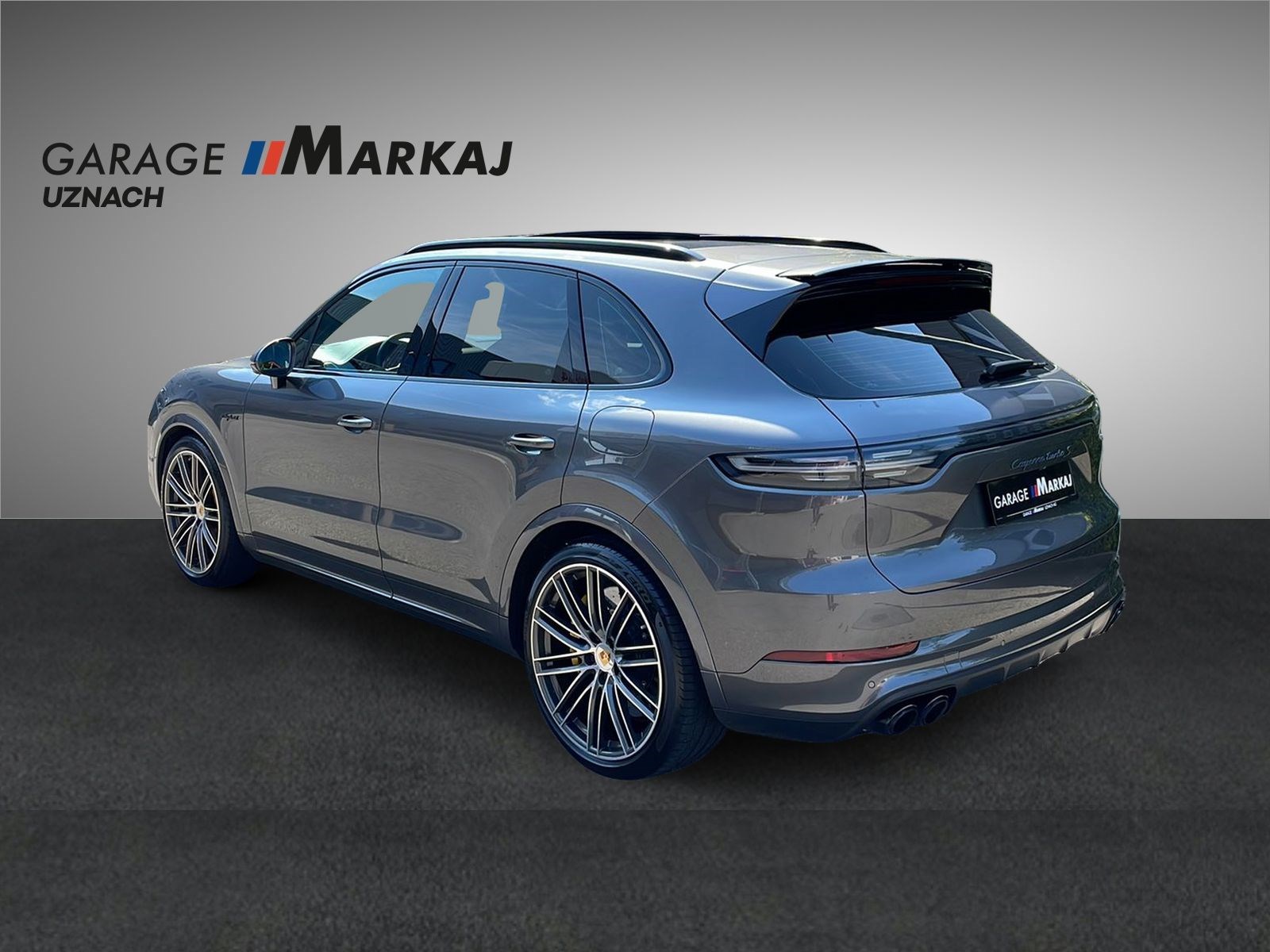 PORSCHE Cayenne Turbo S E-Hybrid-showroom-element-3