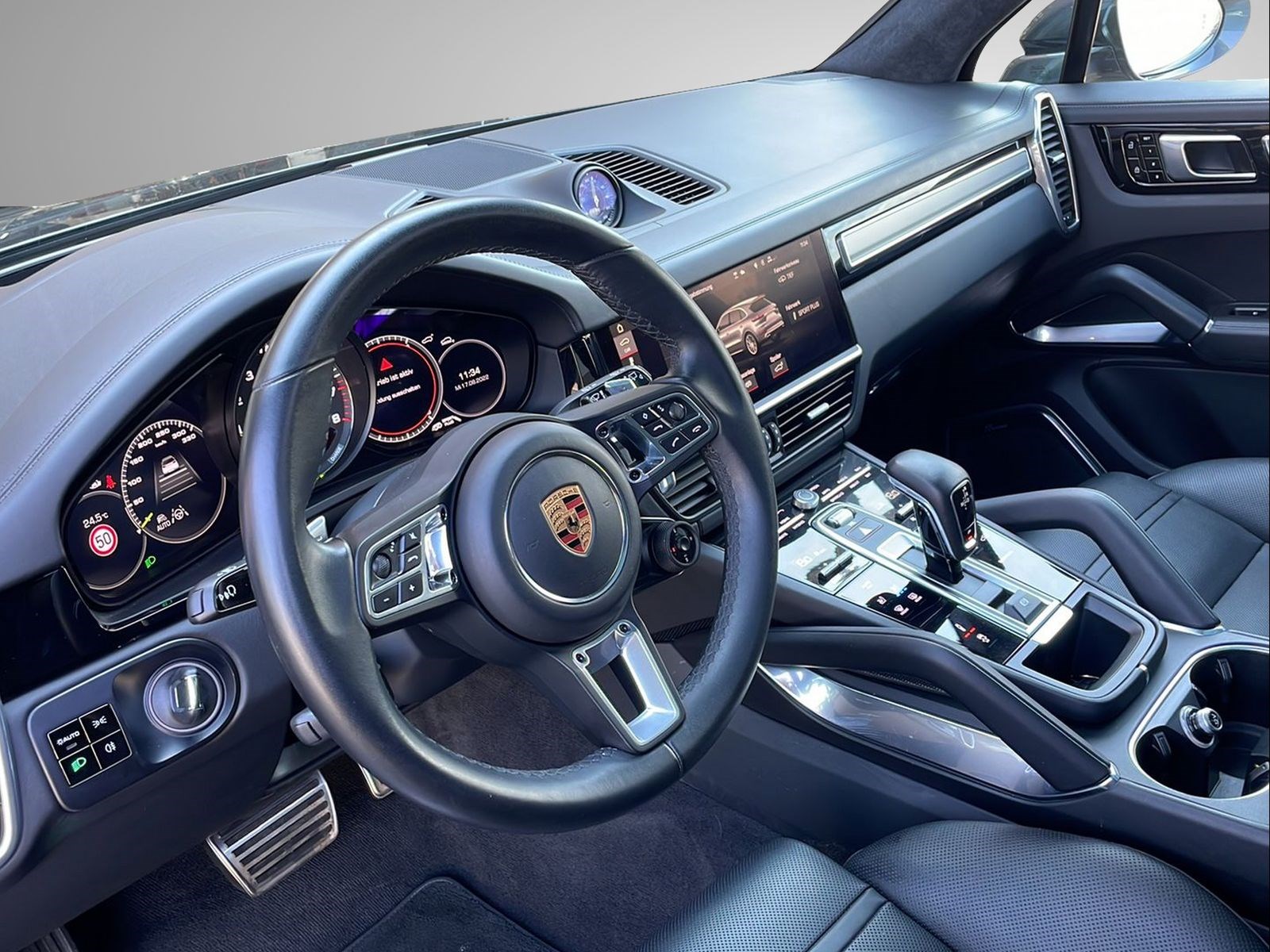 PORSCHE Cayenne Turbo S E-Hybrid-image-7
