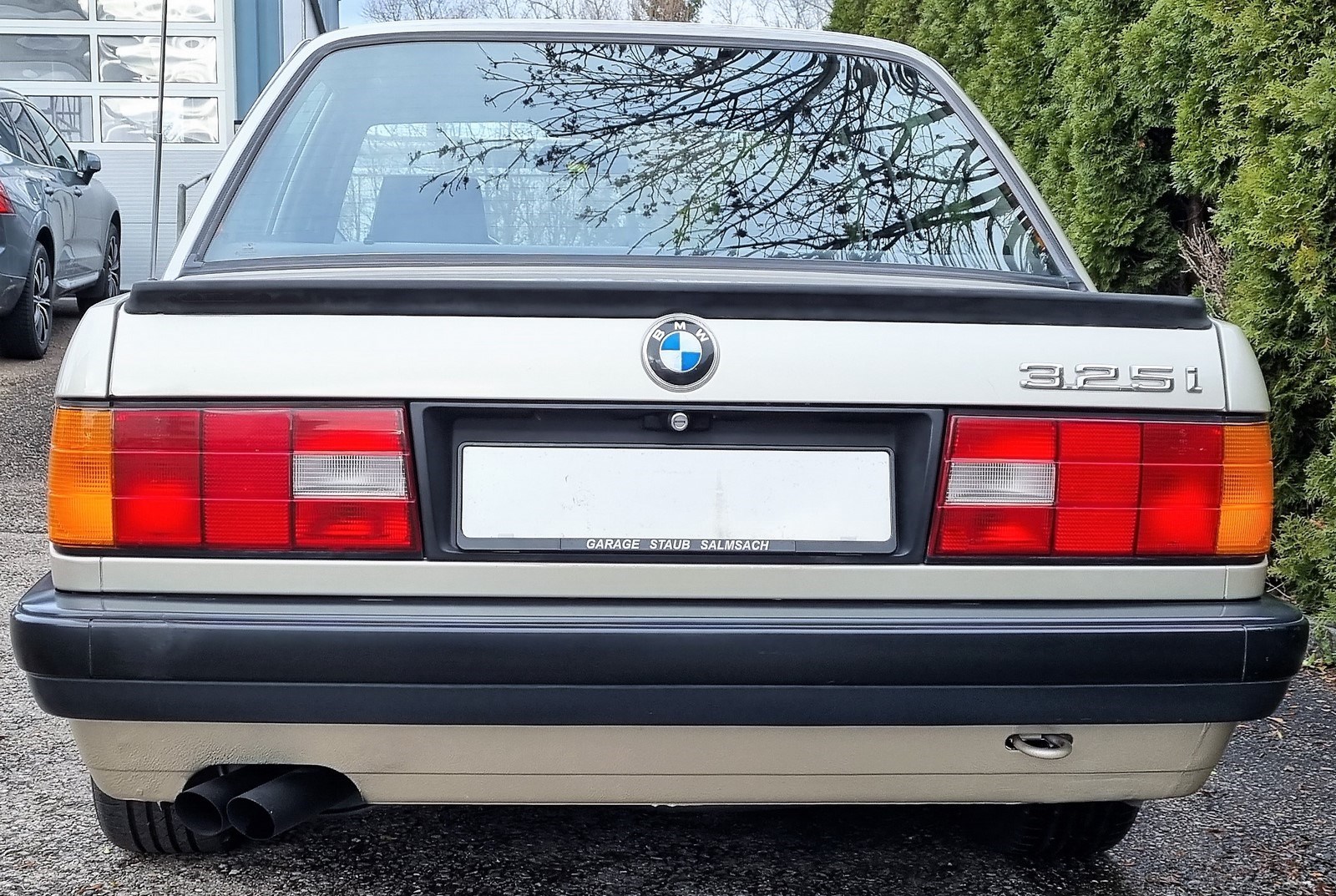 BMW 325i A-image-7