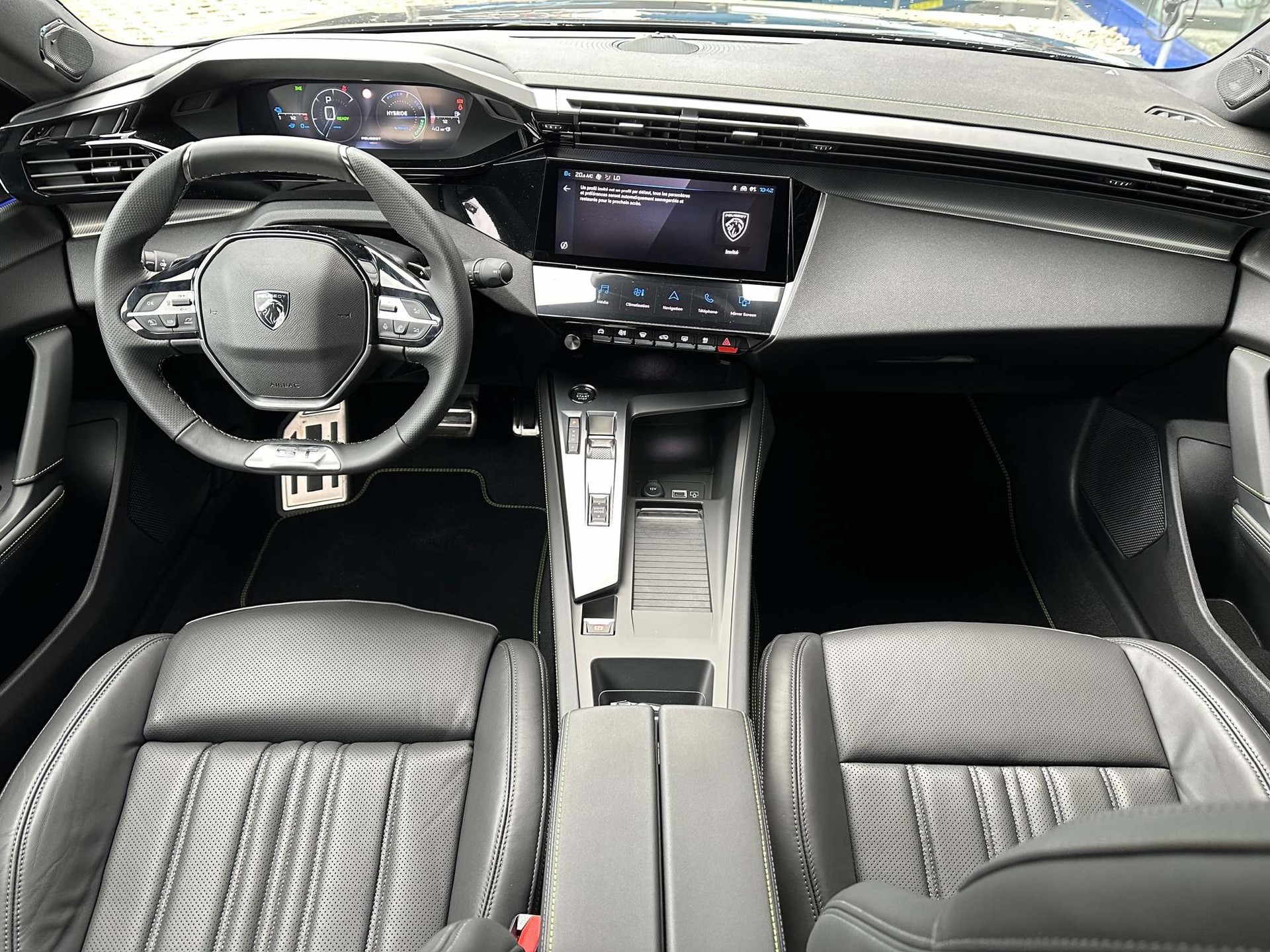 PEUGEOT 408 1.6 PHEV 225 GT-image-7