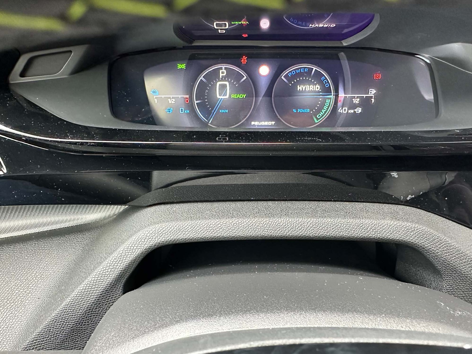 PEUGEOT 408 1.6 PHEV 225 GT-image-12