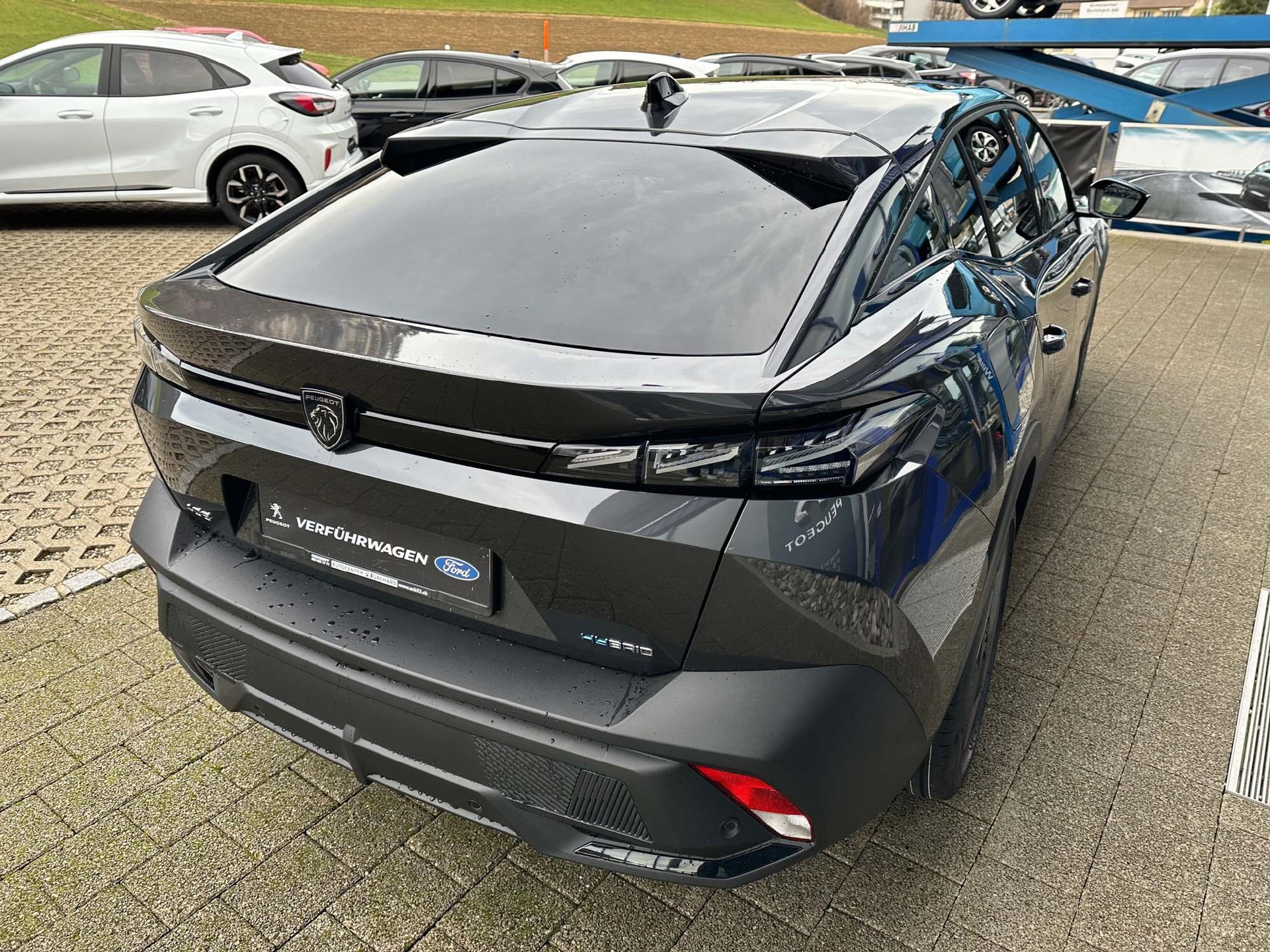 PEUGEOT 408 1.6 PHEV 225 GT-image-4