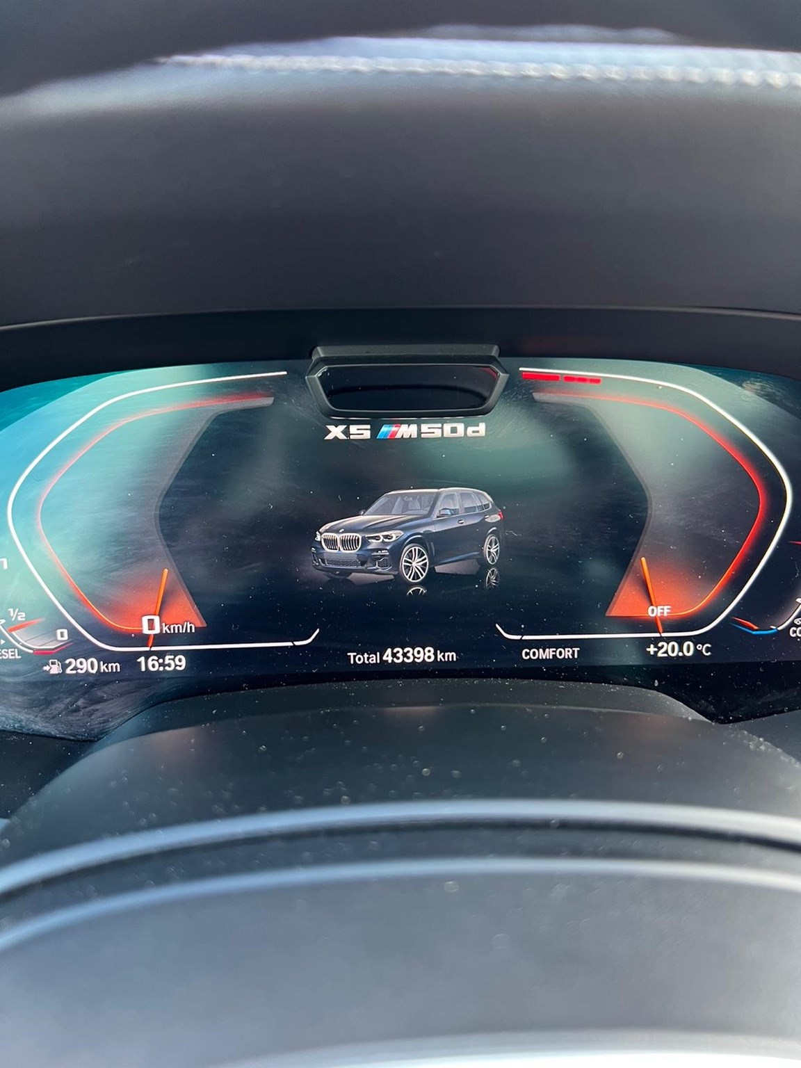 BMW X5 xDrive M50d Steptronic-image-11