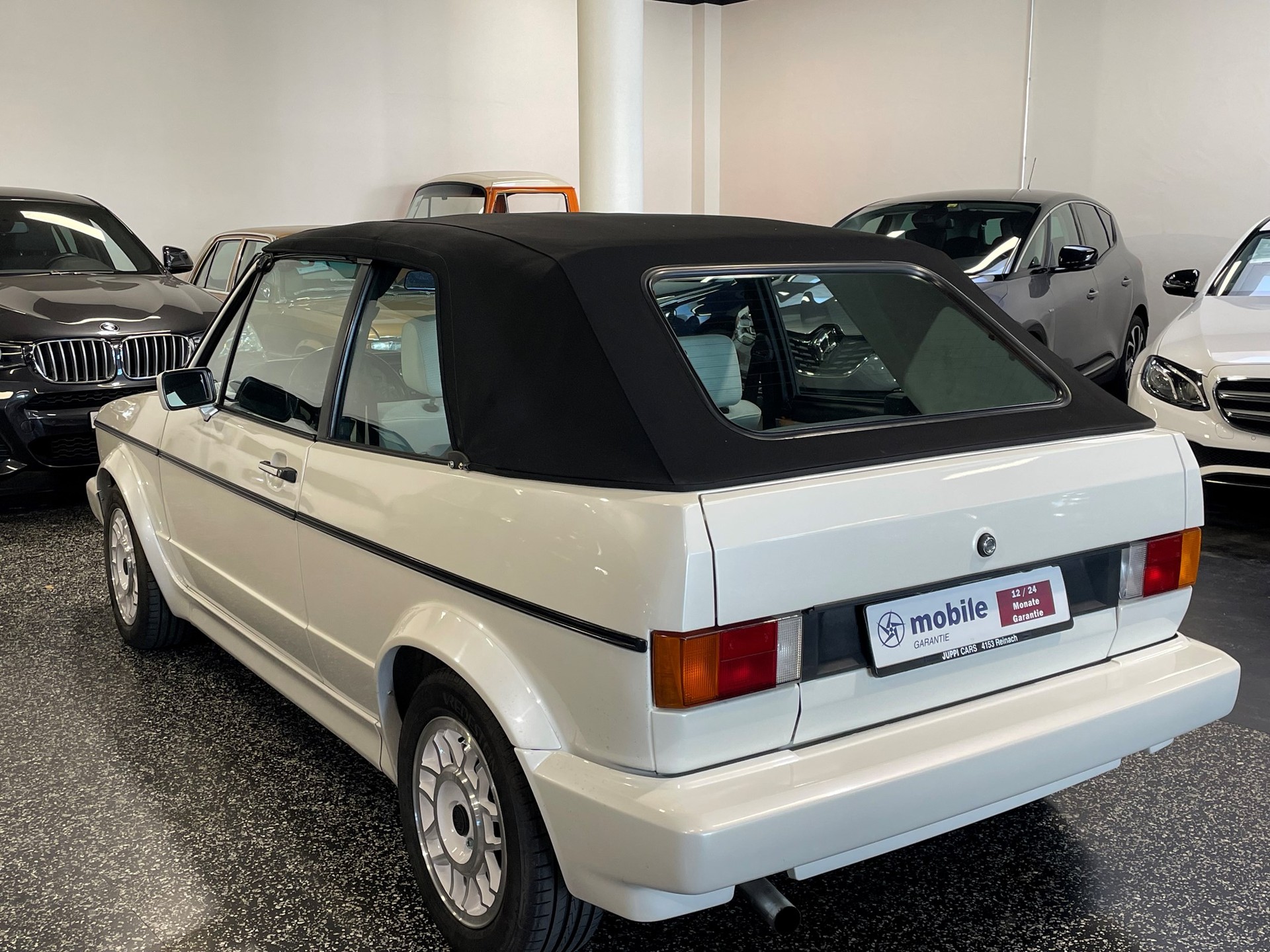 VW GOLF 1-showroom-element-1