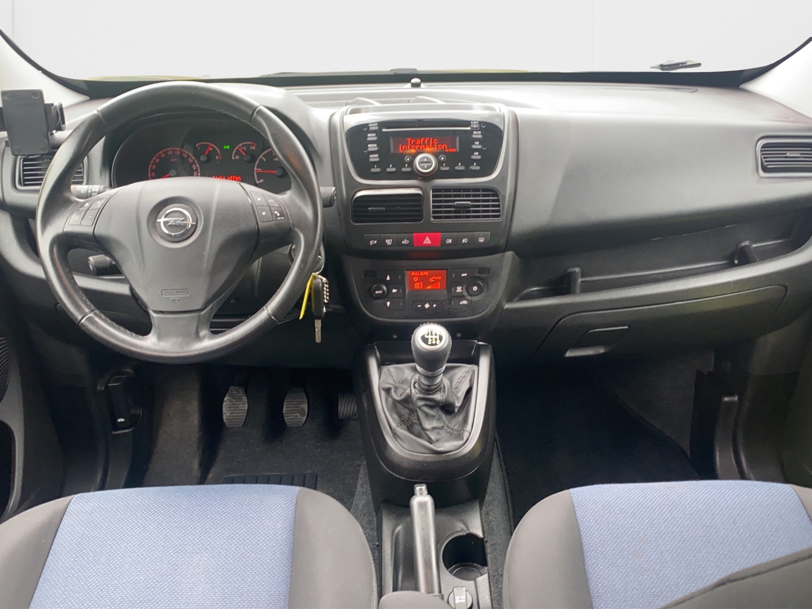 OPEL Combo 1.4 Turbo Cosmo L1H1-image-15