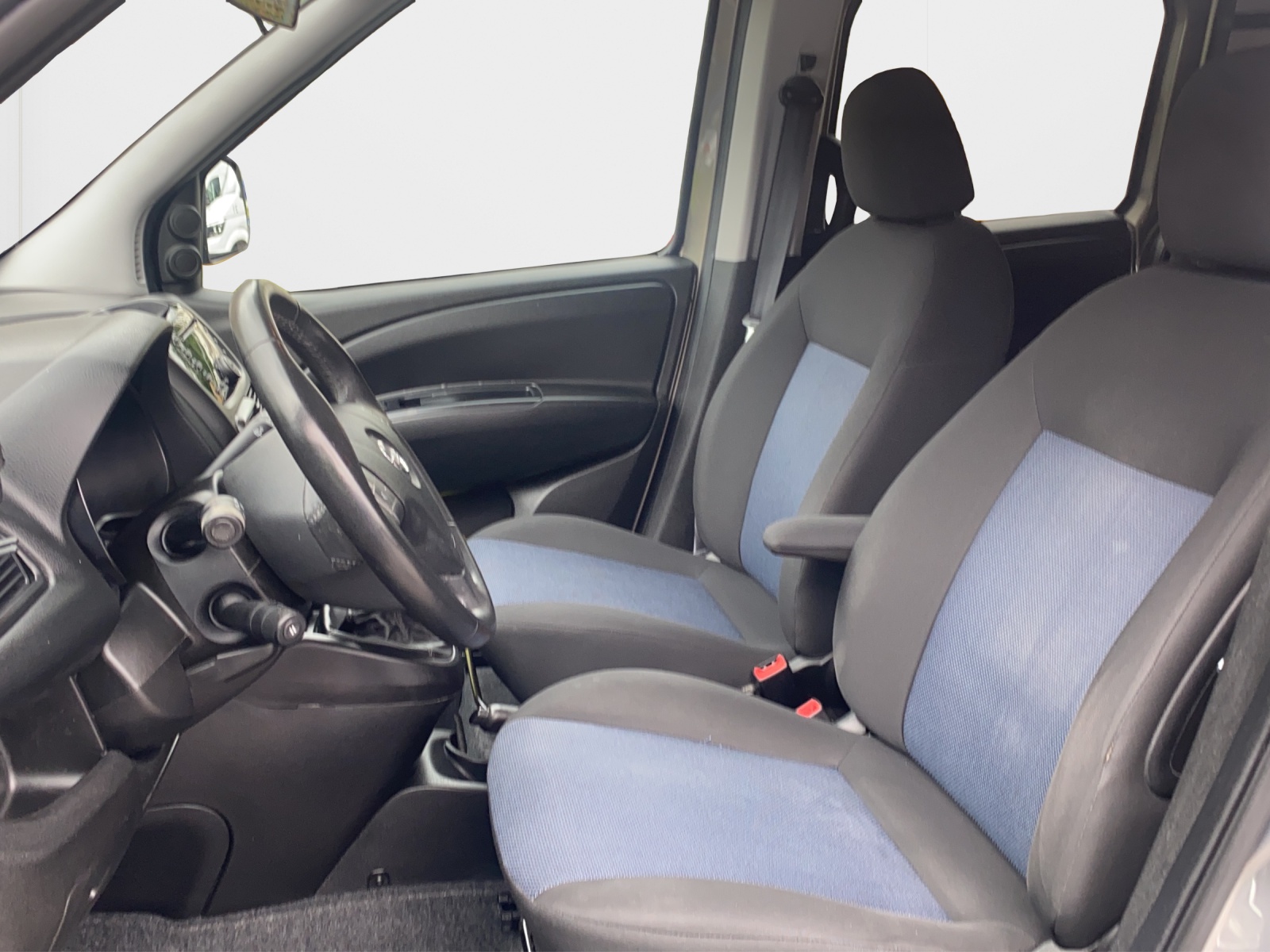OPEL Combo 1.4 Turbo Cosmo L1H1-image-13