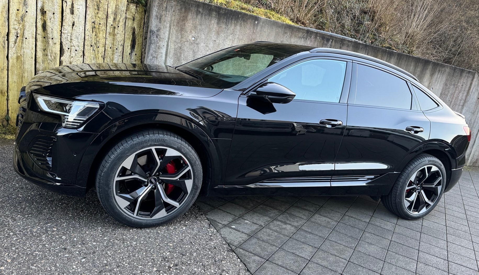 AUDI Q8 Sportback 55 e-tron Black Edition quattro-image-1
