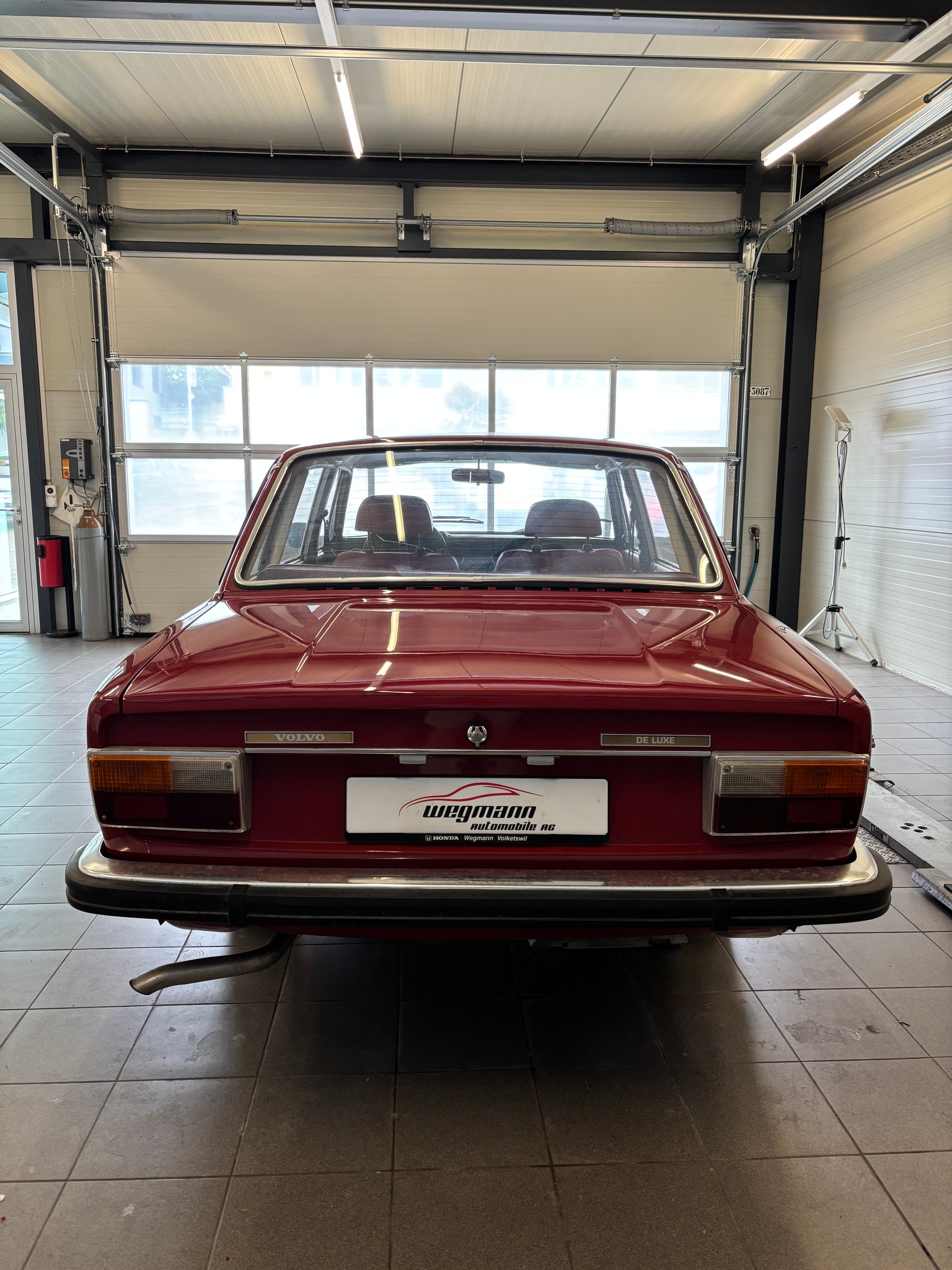 VOLVO 144-image-4