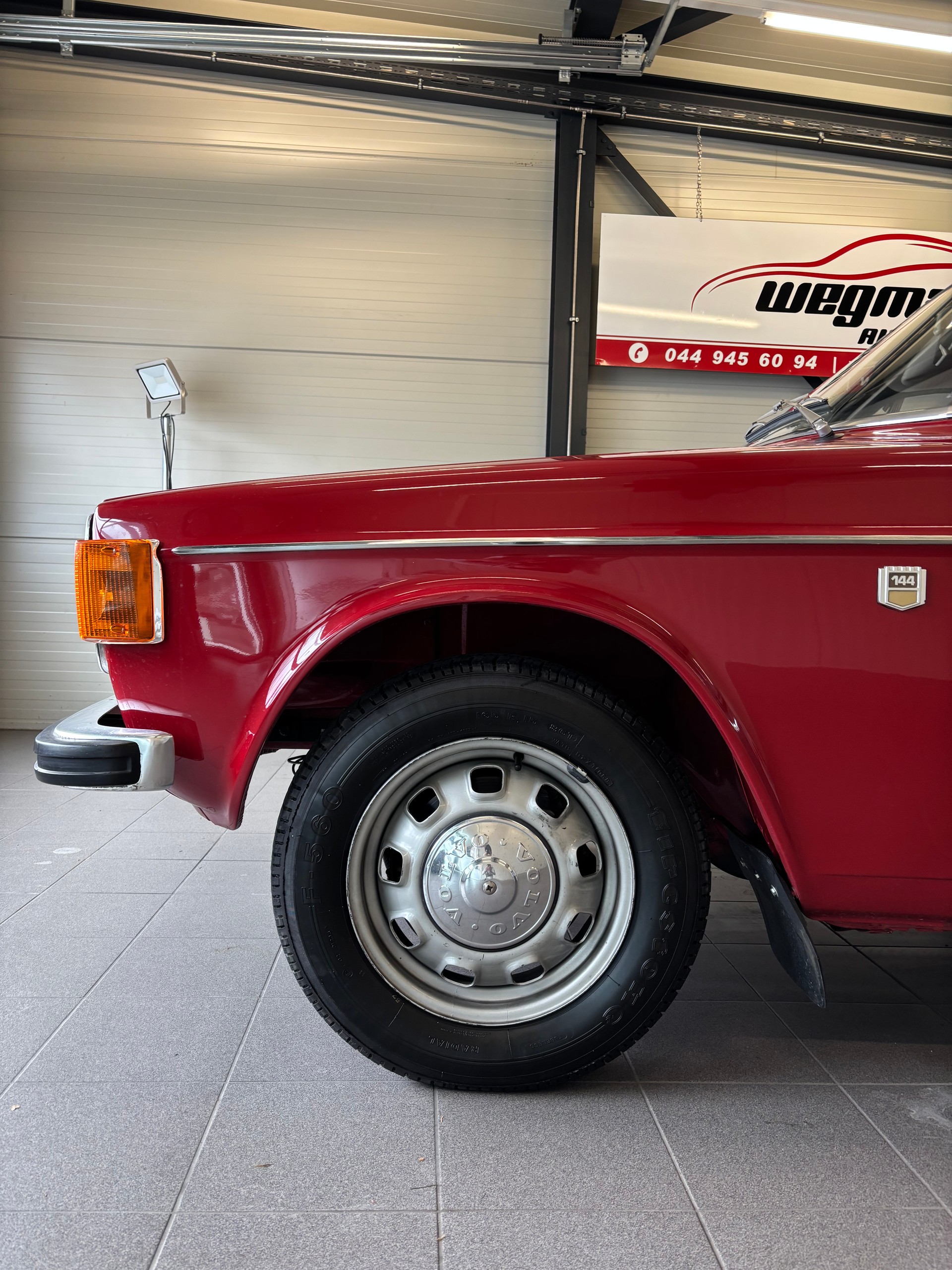 VOLVO 144-image-6
