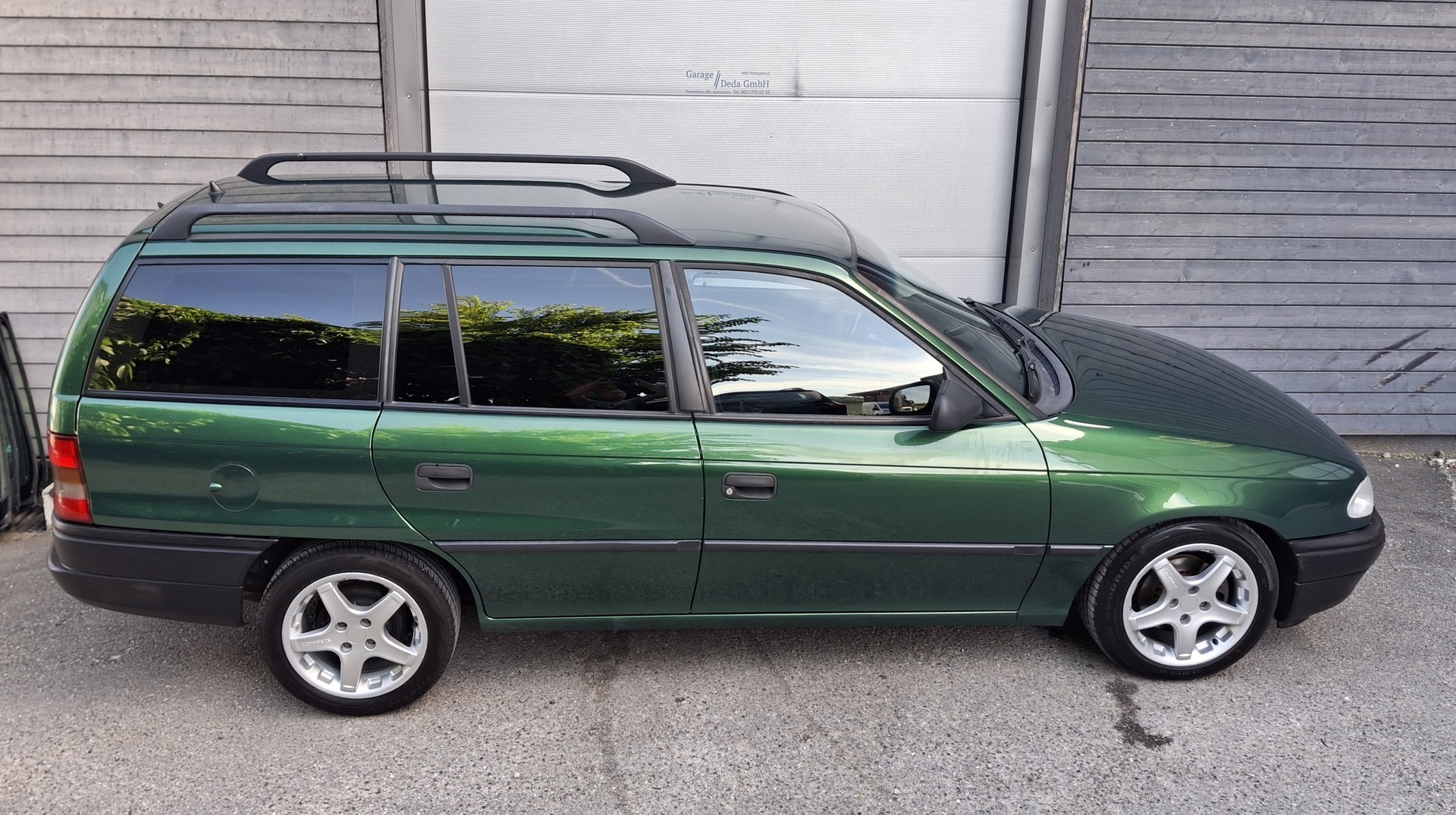OPEL Astra Caravan 1.6i 16V Special-image-8