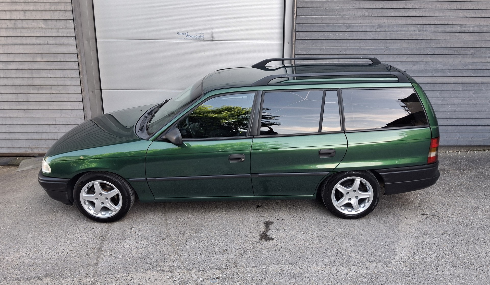 OPEL Astra Caravan 1.6i 16V Special-image-4