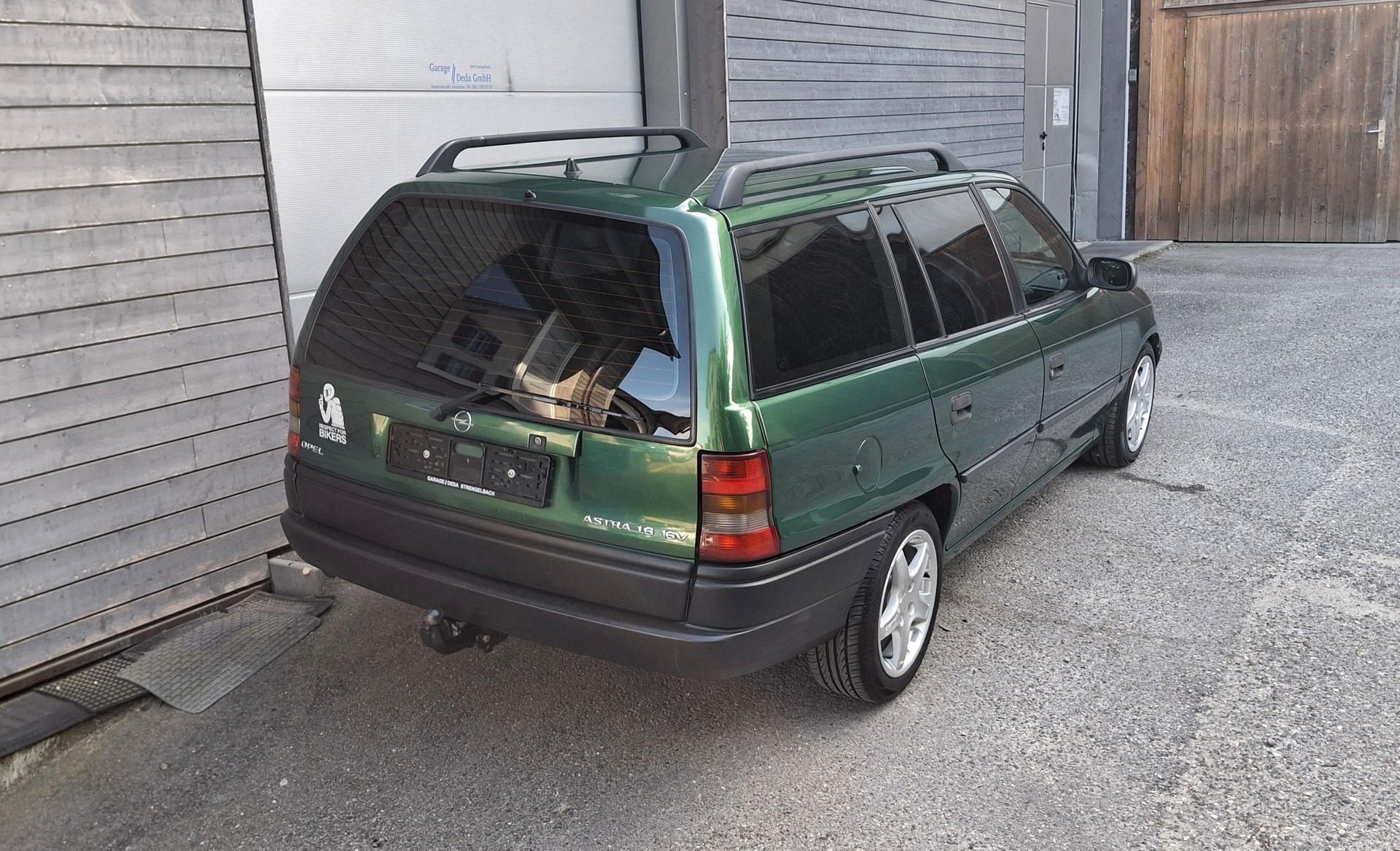 OPEL Astra Caravan 1.6i 16V Special-image-6