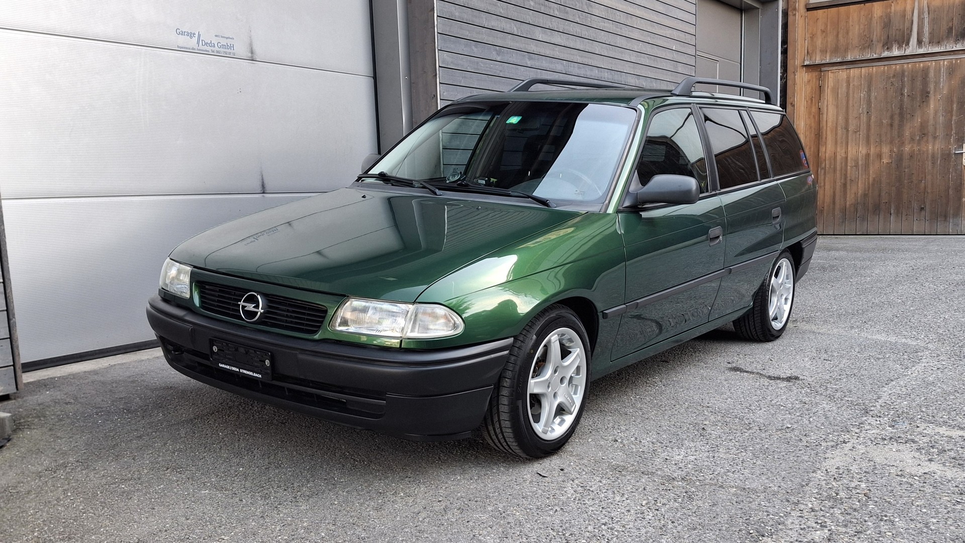 OPEL Astra Caravan 1.6i 16V Special-image-1