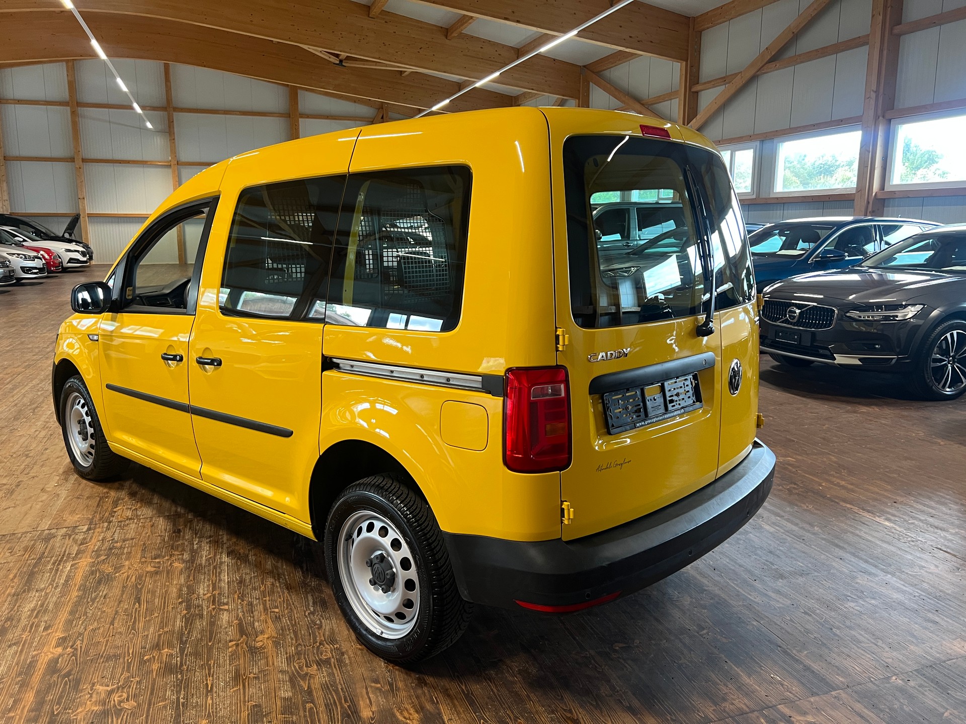 VW Caddy 2.0TDI 4Motion BlueMotion Technology DSG-image-6
