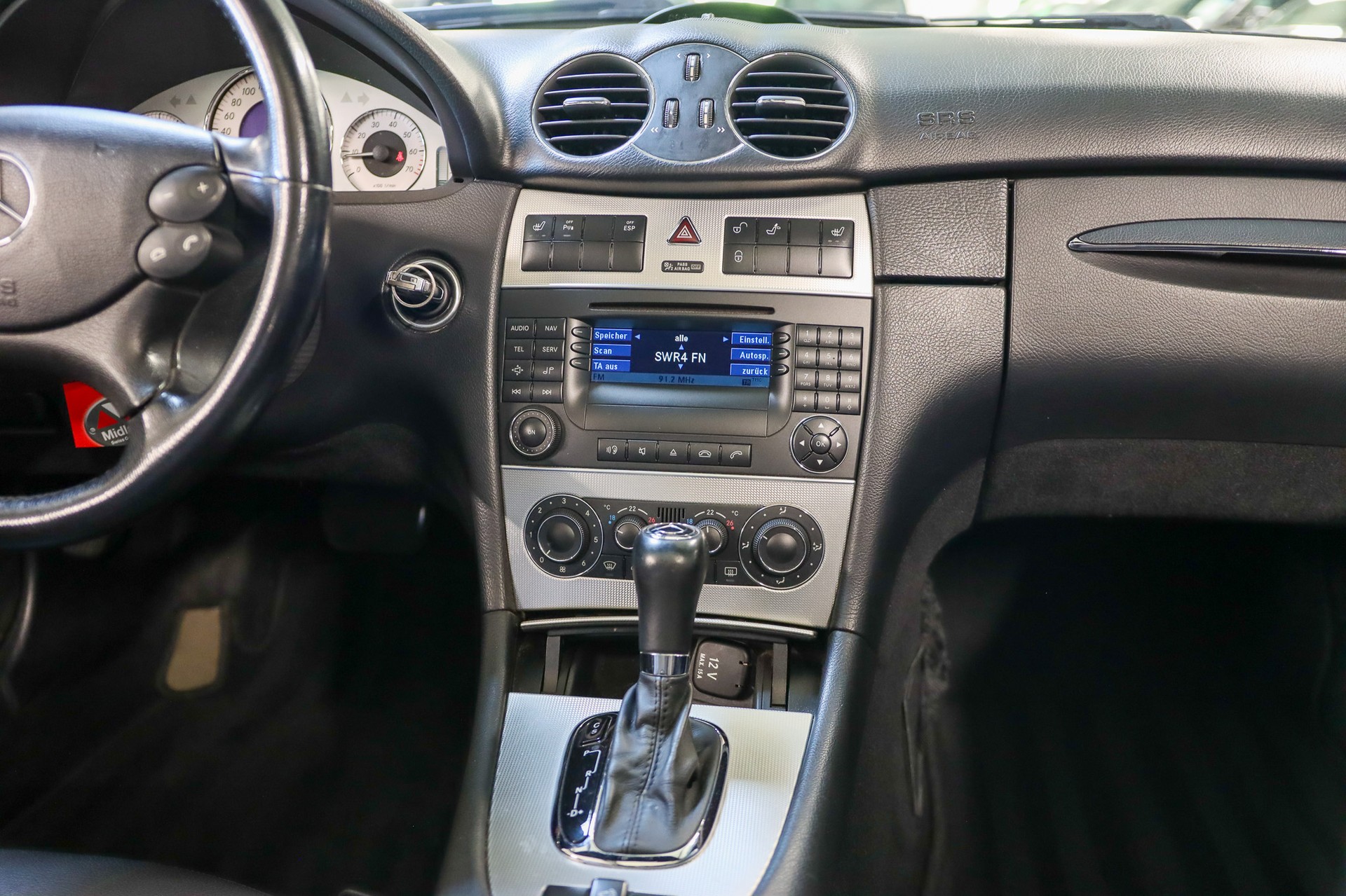 MERCEDES-BENZ CLK 200 Kompressor Avantgarde-image-12