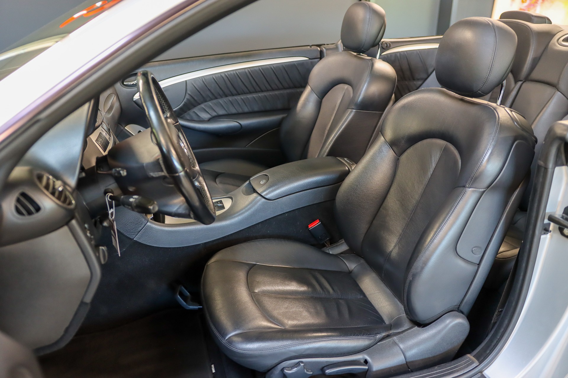 MERCEDES-BENZ CLK 200 Kompressor Avantgarde-image-13