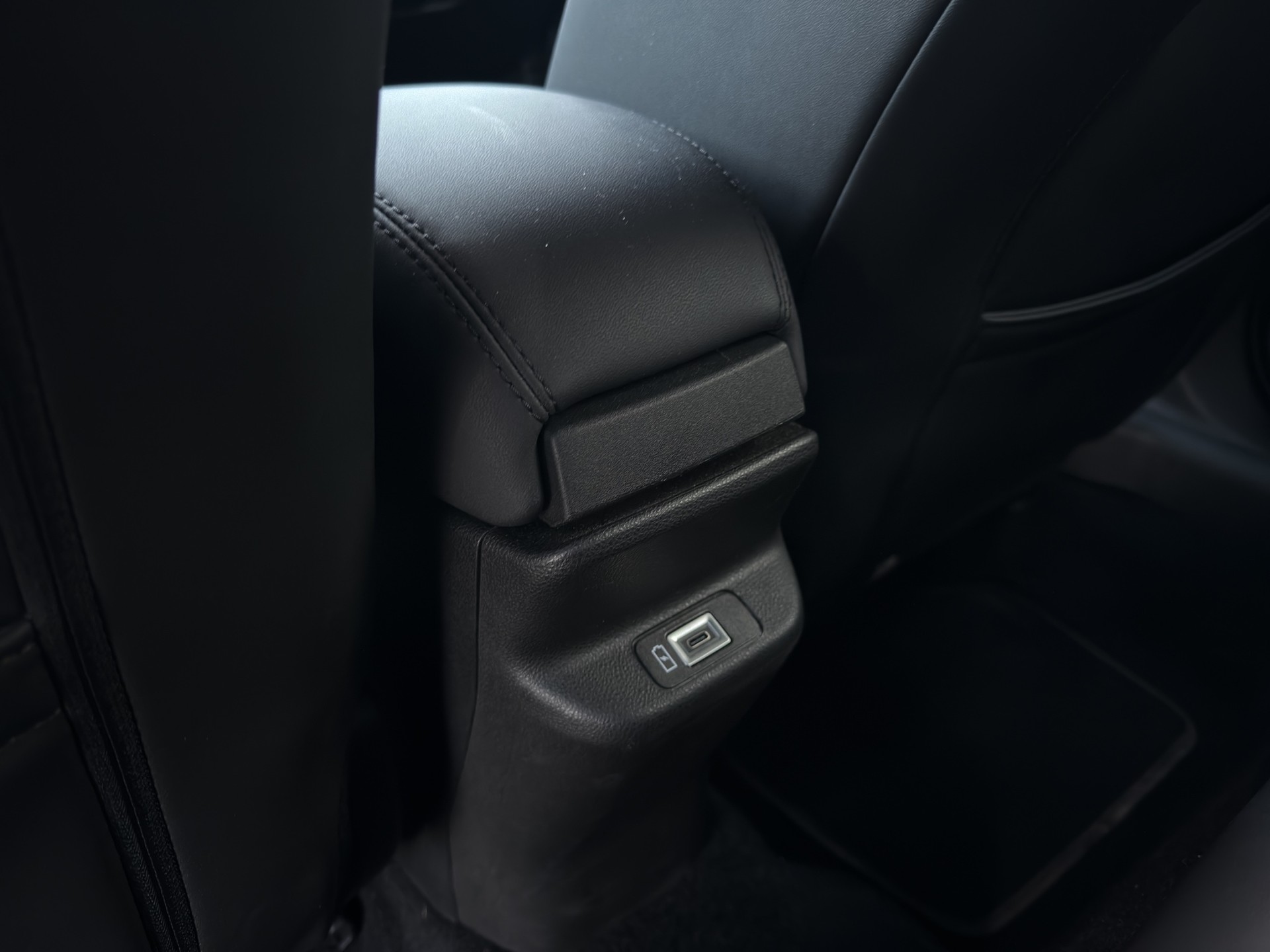JEEP Avenger Summit-image-20