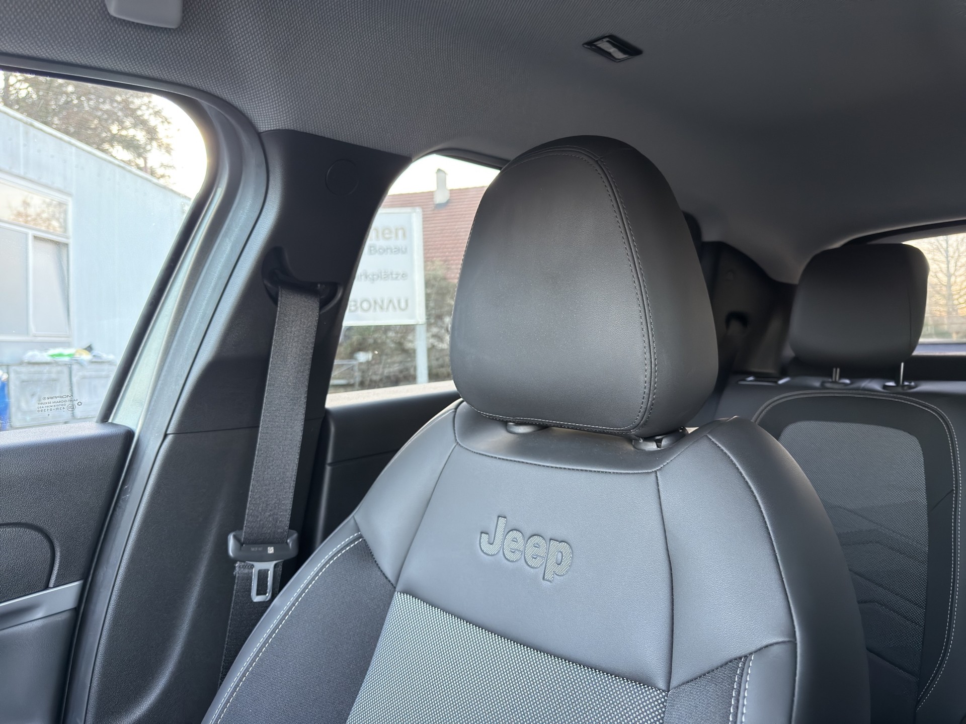 JEEP Avenger Summit-image-26