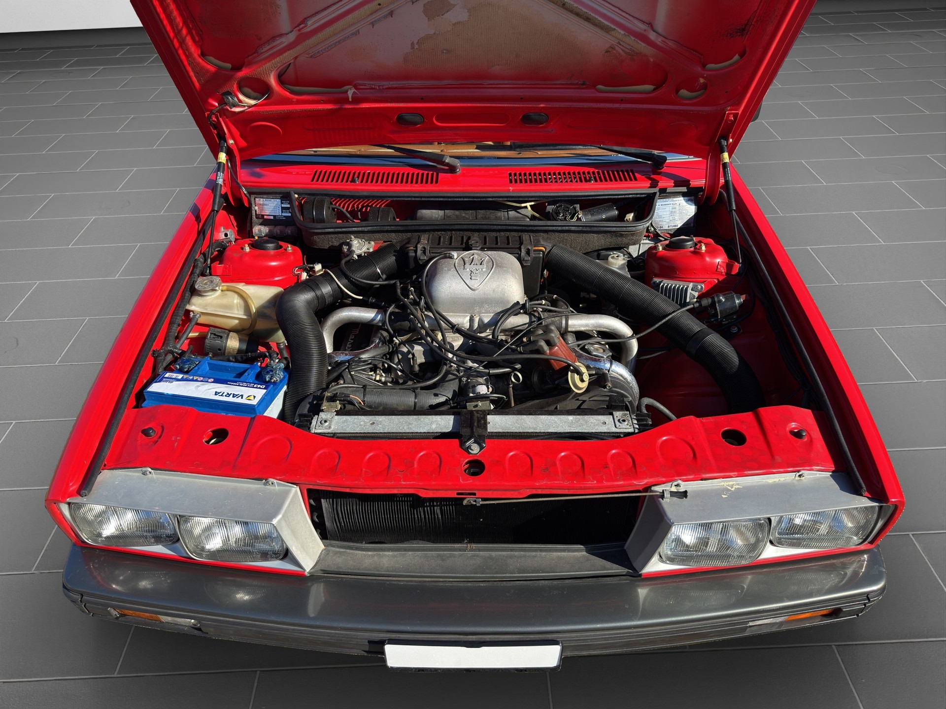 MASERATI Biturbo 2.5-showroom-element-3