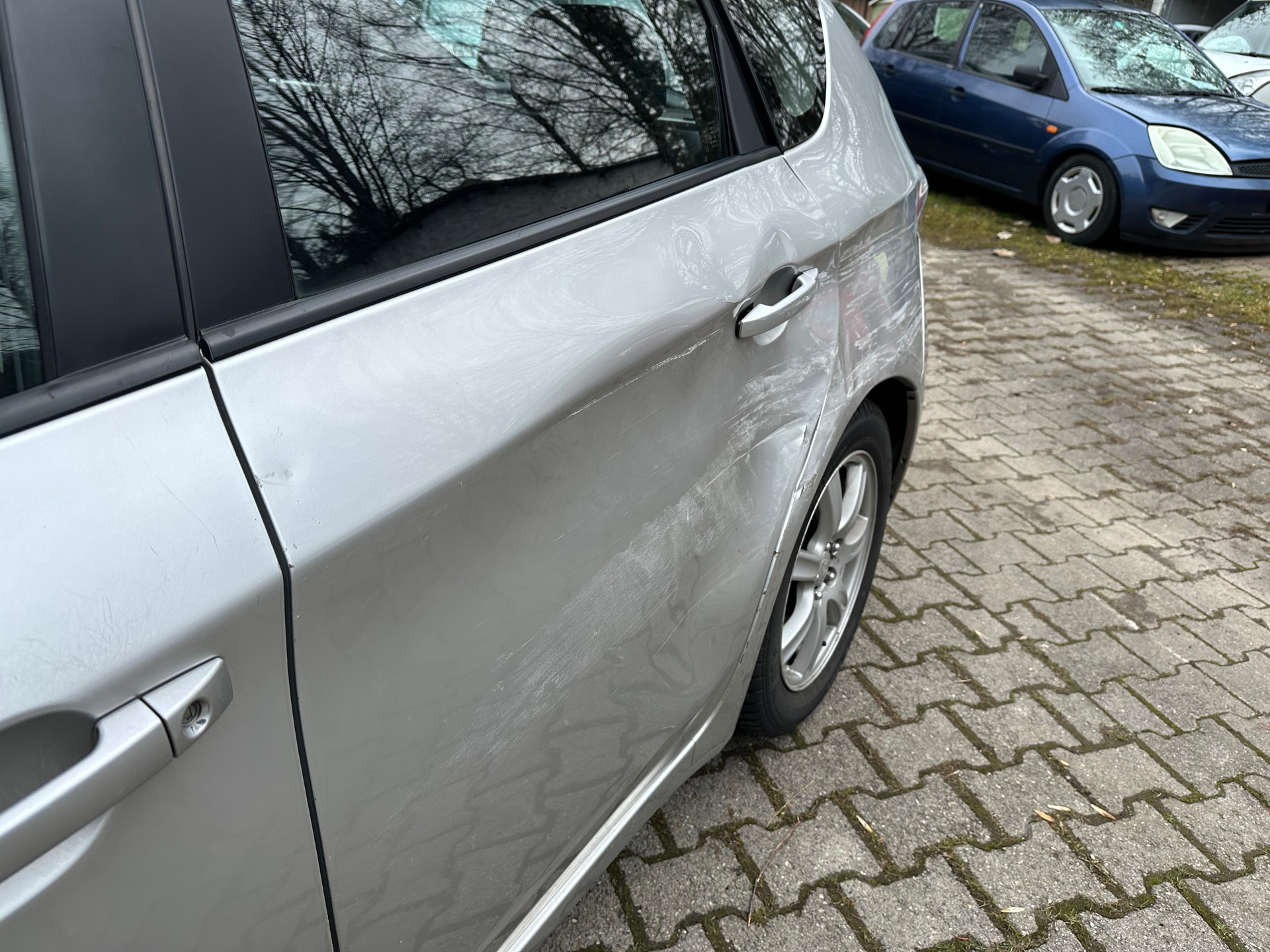 SUBARU Impreza 2.0D Swiss Special FIXPREIS-image-4