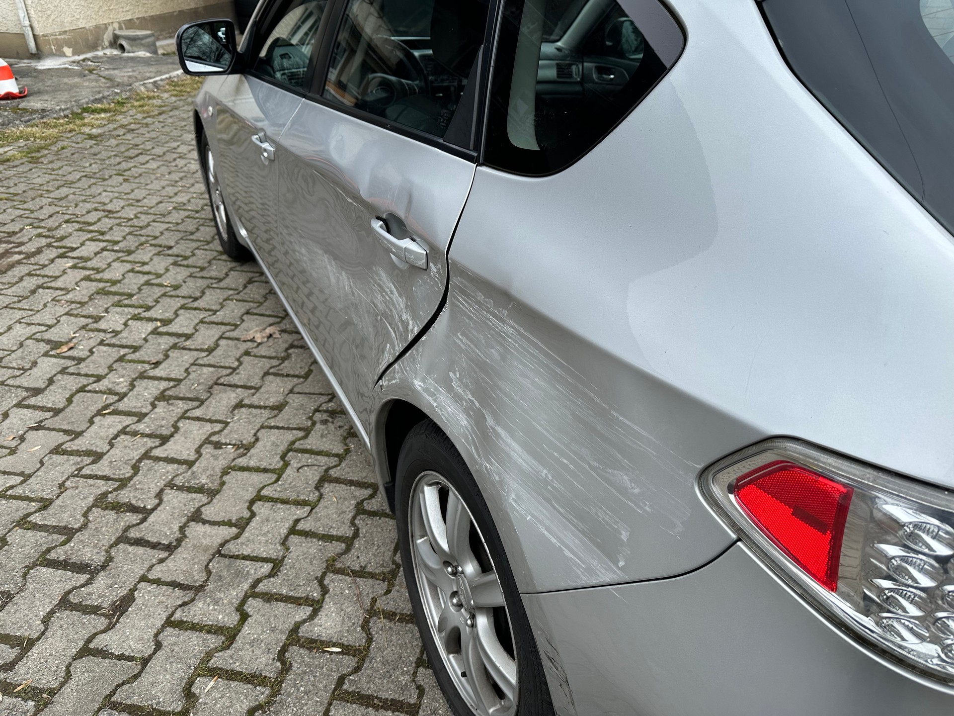 SUBARU Impreza 2.0D Swiss Special FIXPREIS-showroom-element-3
