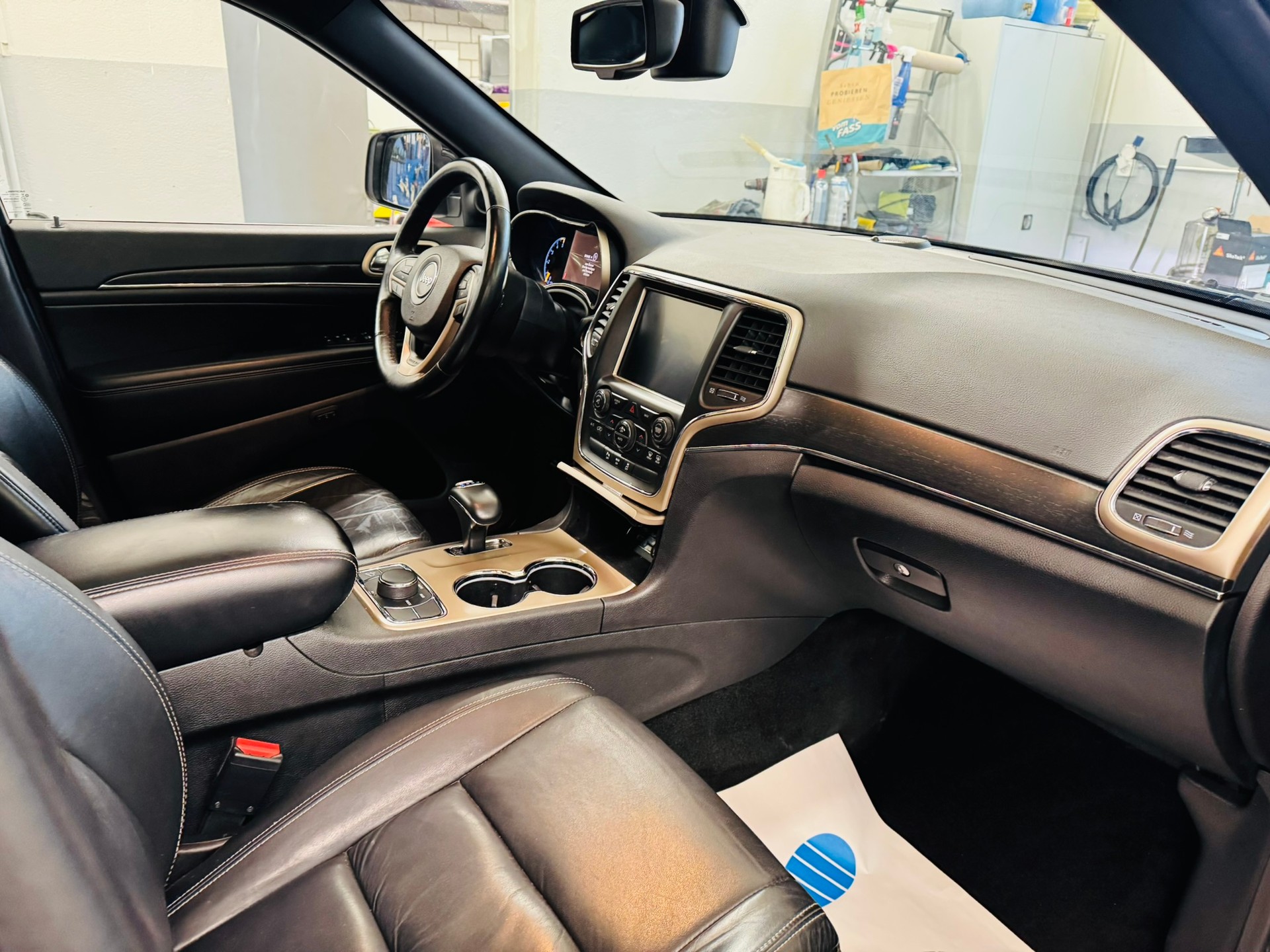 JEEP Grand Cherokee 3.0 CRD Limited Automatic-image-8