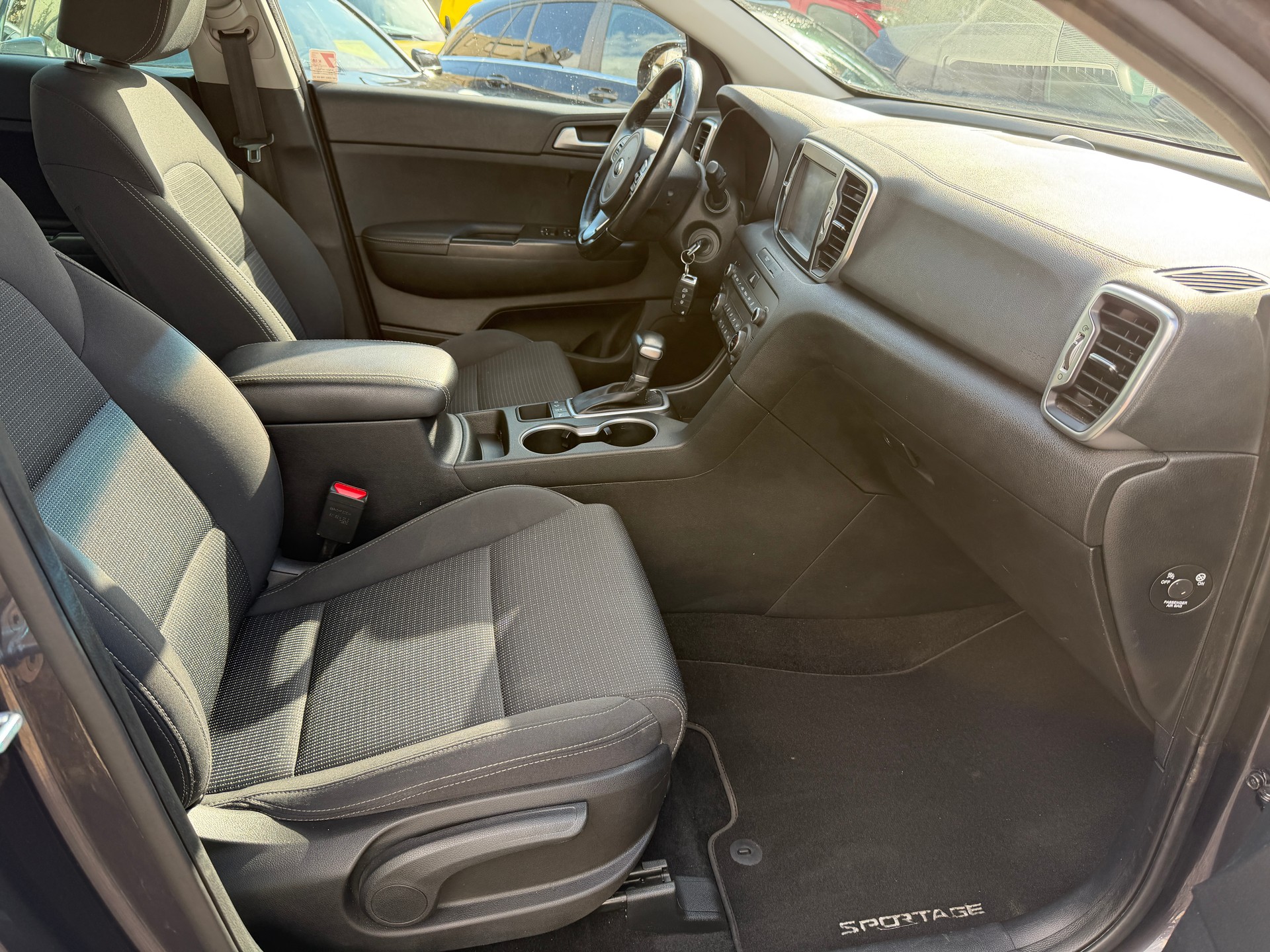 KIA Sportage 1.6 T-GDi Swiss City Line 4WD Automat-showroom-element-3