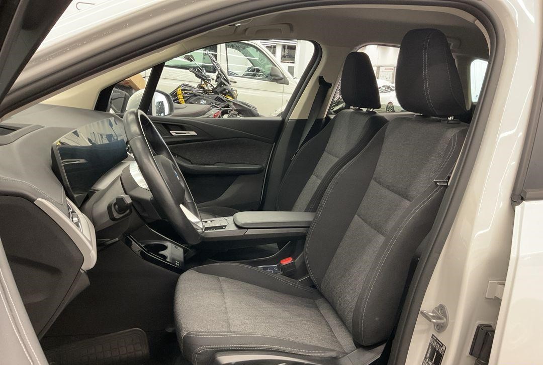 BMW 218i Active Tourer DKG-image-2