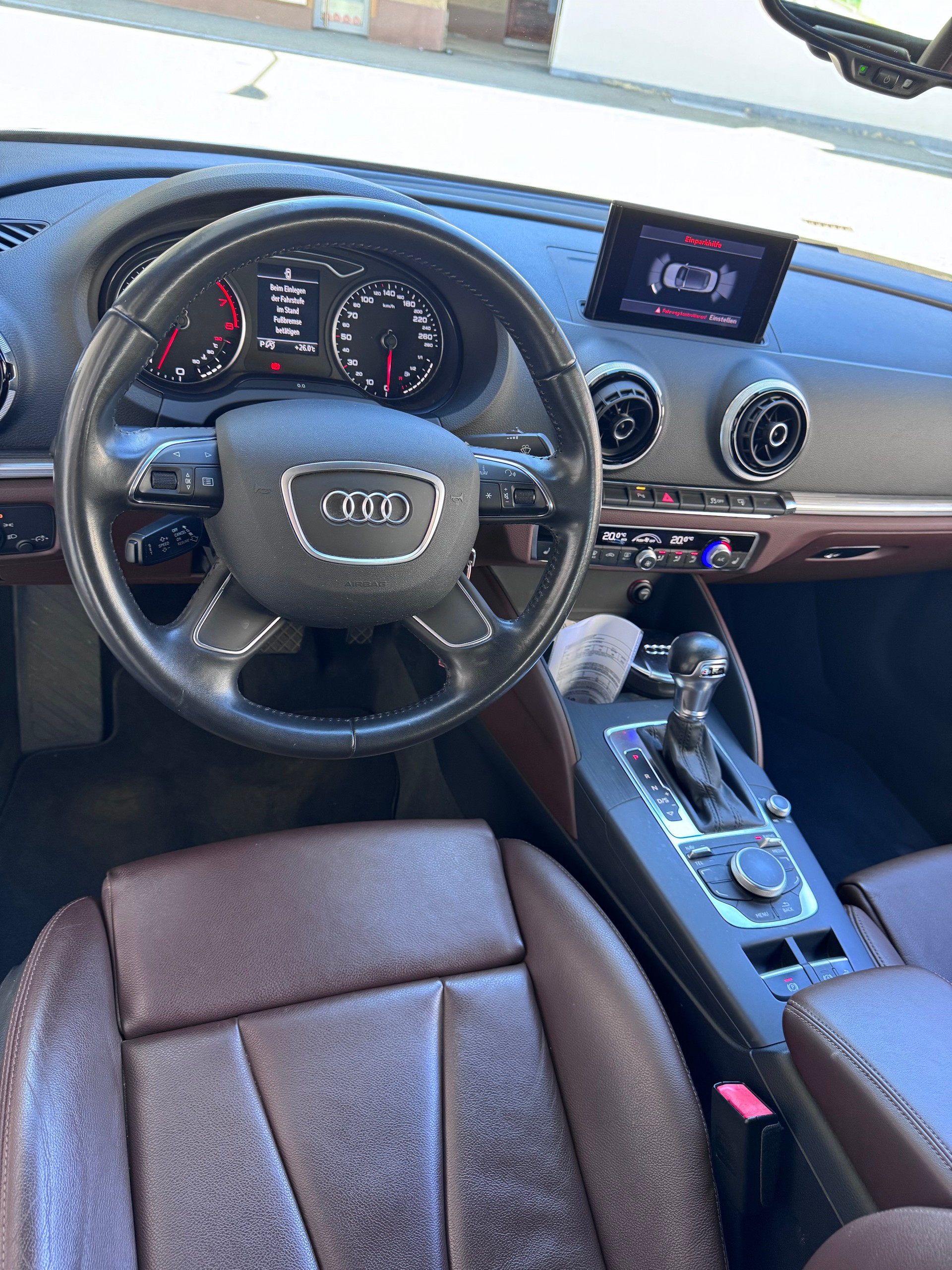 AUDI A3 Cabriolet 1.4 TFSI Ambition S-tronic-image-11
