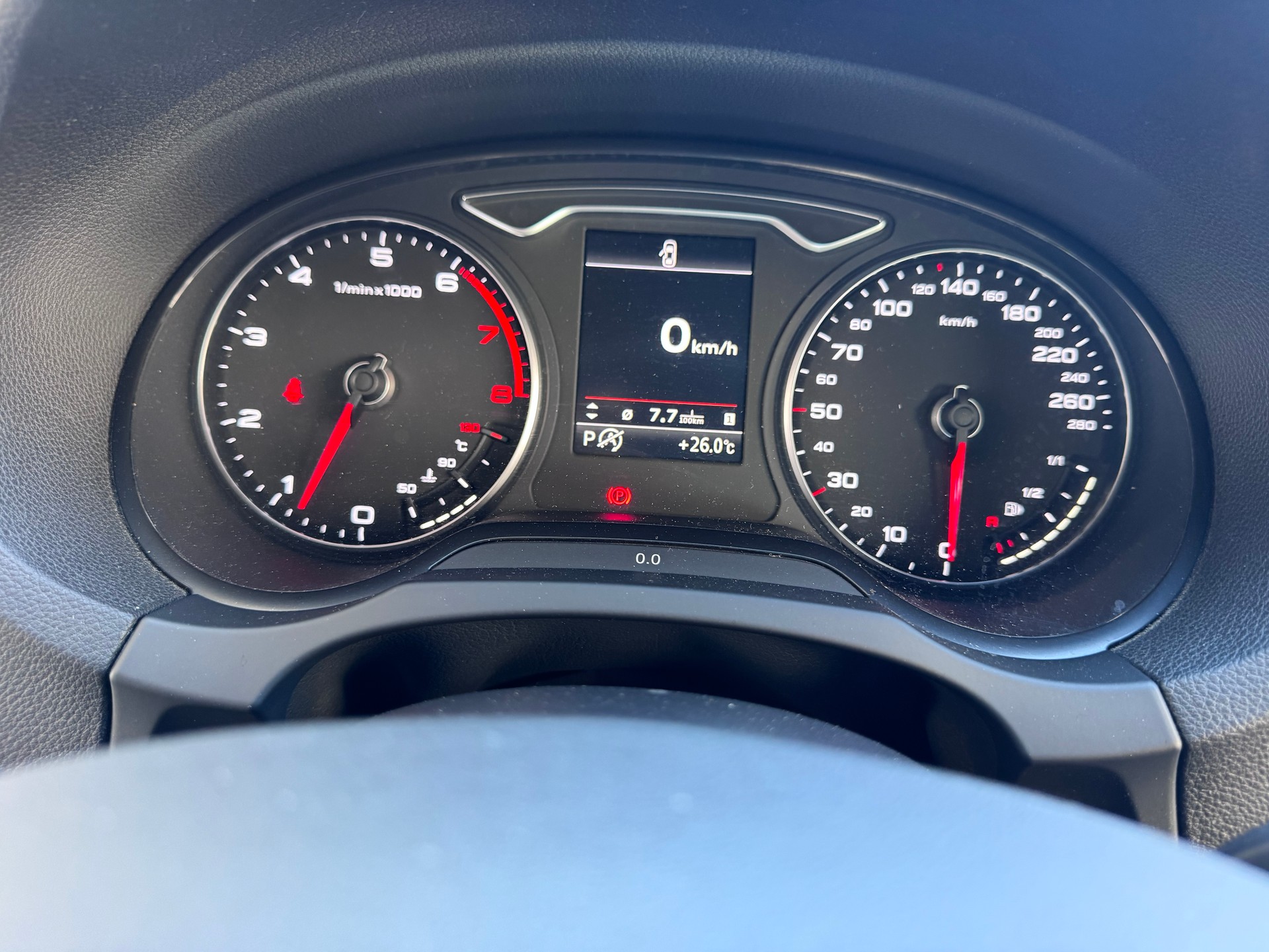 AUDI A3 Cabriolet 1.4 TFSI Ambition S-tronic-image-8