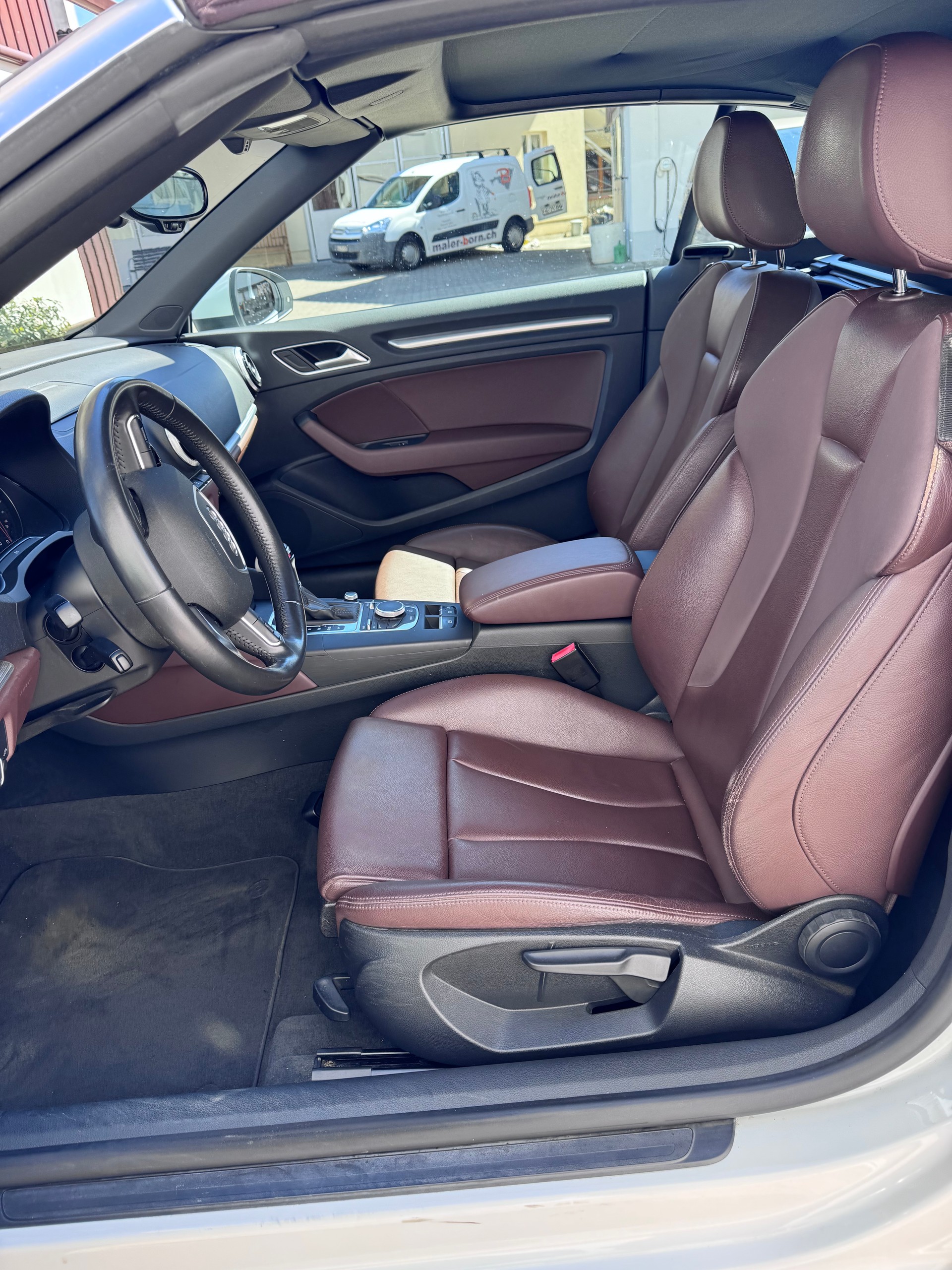 AUDI A3 Cabriolet 1.4 TFSI Ambition S-tronic-image-9