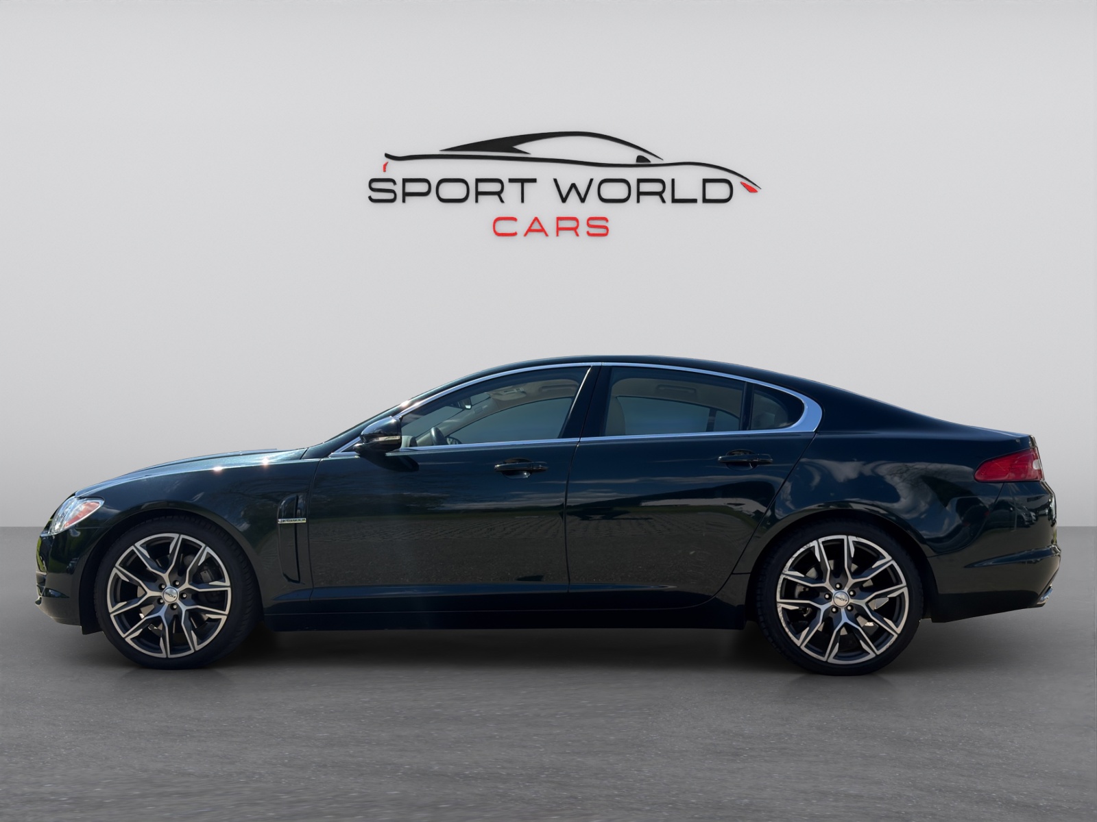 JAGUAR XF 5.0 V8 Portfolio-image-24