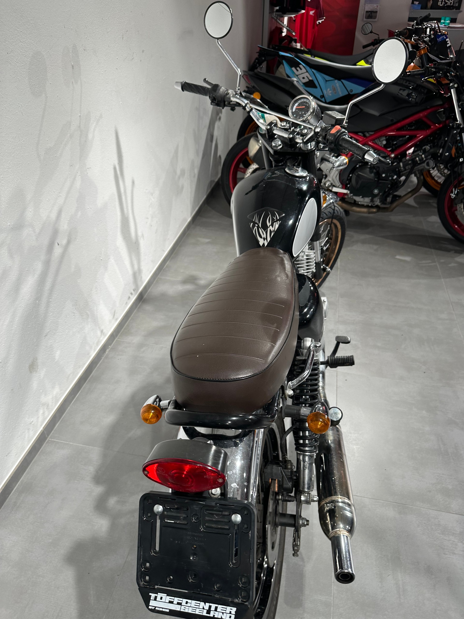 MASH 250 Two Fifty-image-2