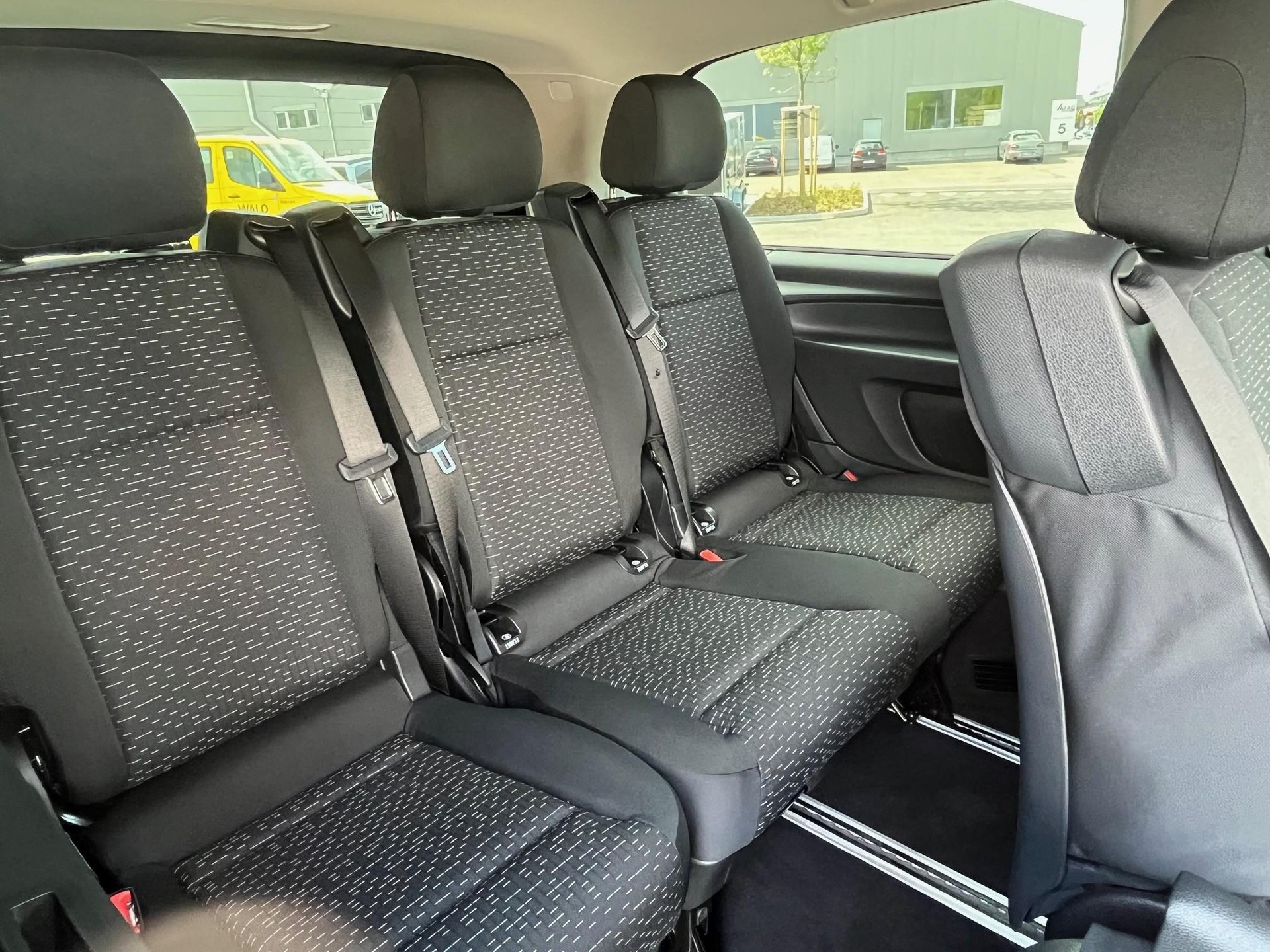 MERCEDES-BENZ Vito 116 Kombi L 2.0 CDI Select Family-image-8