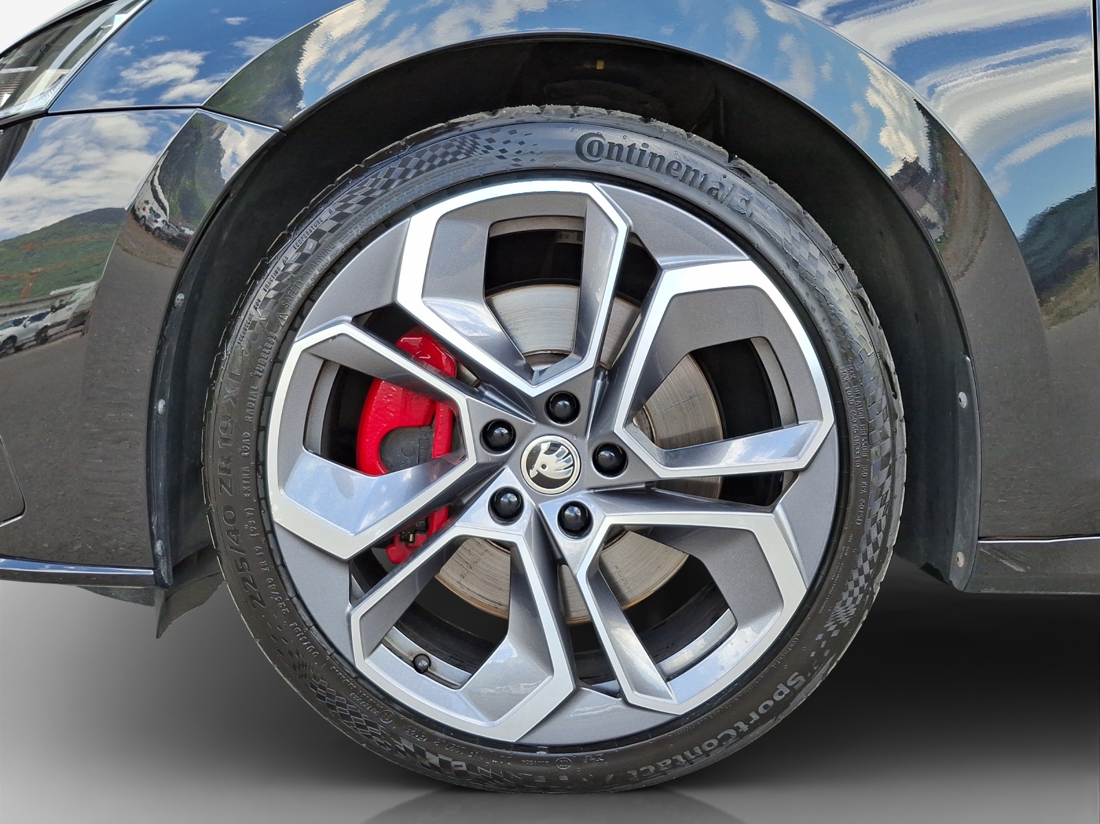 SKODA Octavia Combi 2.0 TSI DSG RS-image-13
