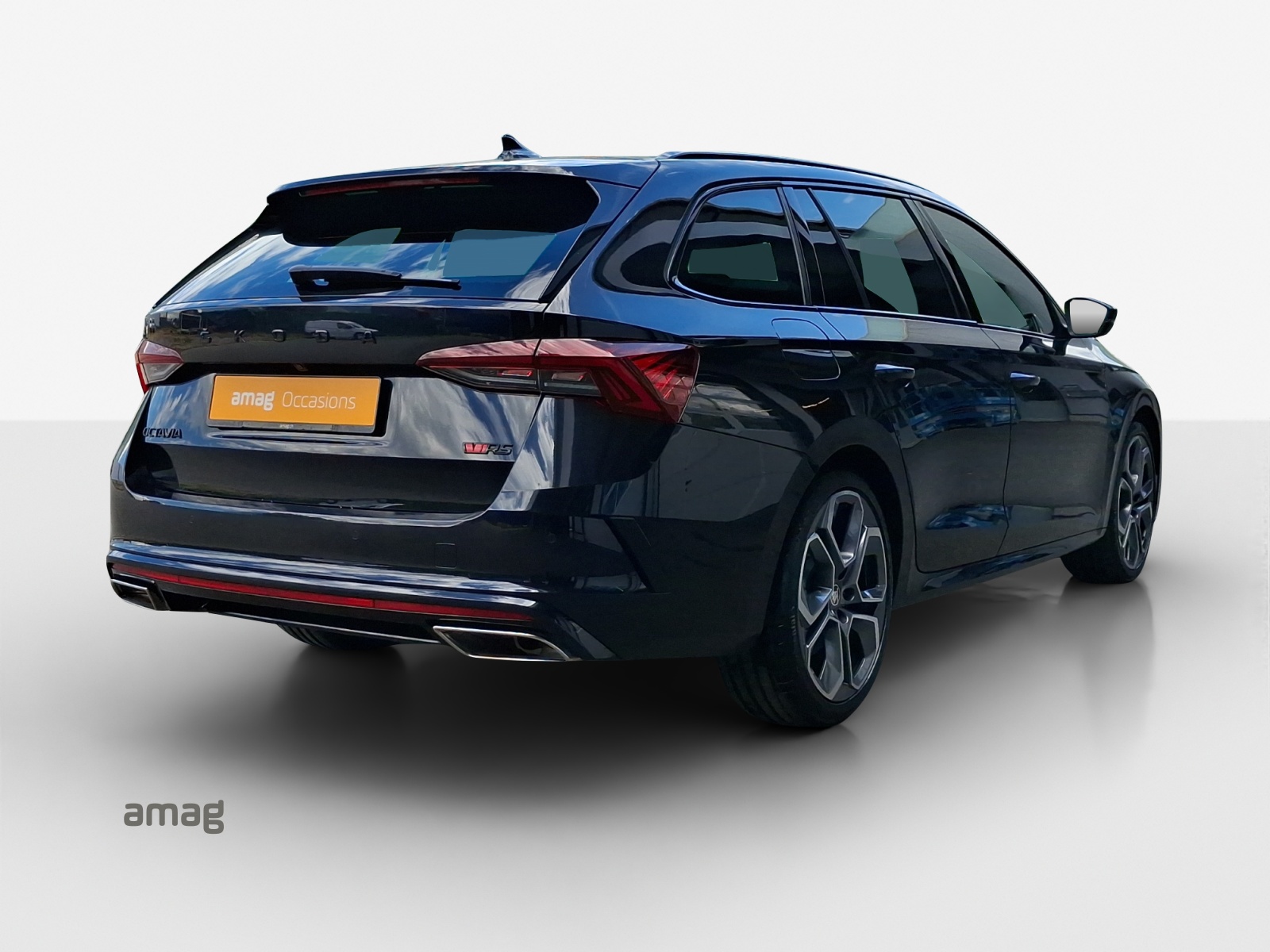 SKODA Octavia Combi 2.0 TSI DSG RS-image-4