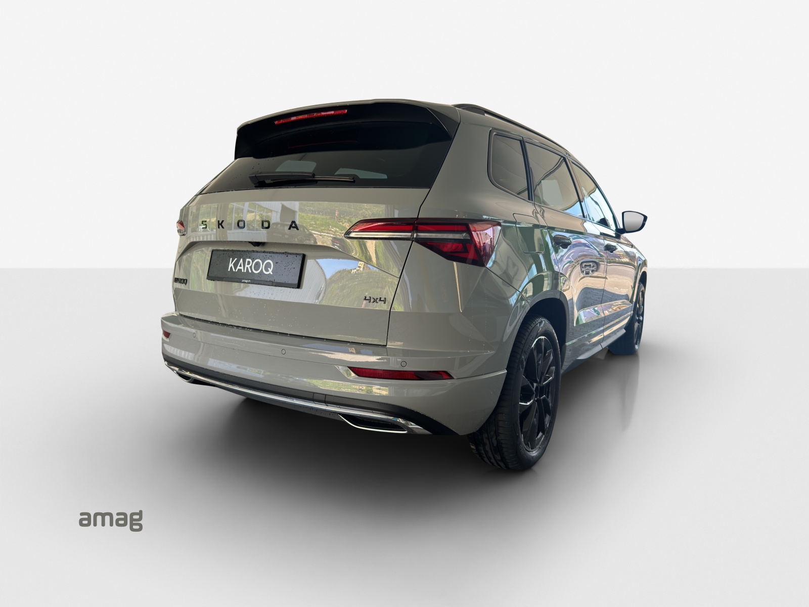 SKODA Karoq 2.0 TSI SportLine 4x4 DSG-image-4