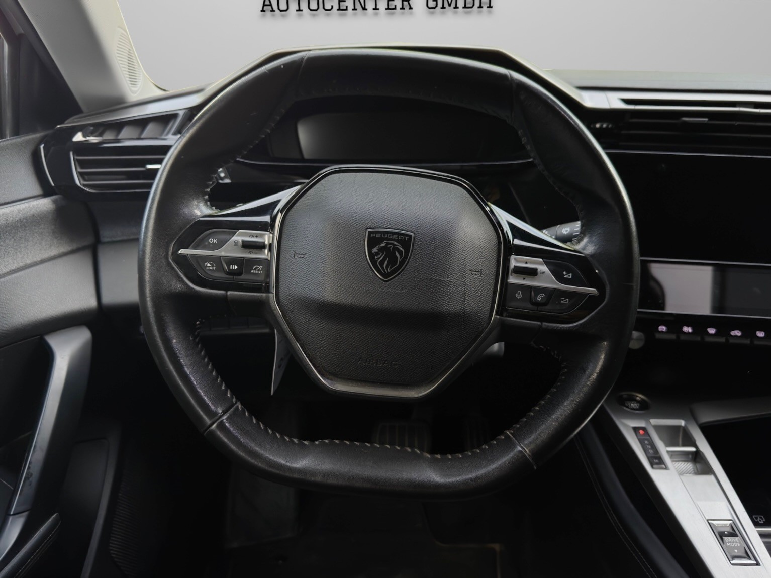 PEUGEOT 308 SW 1.5 BlueHDI Allure Pack EAT8-image-9