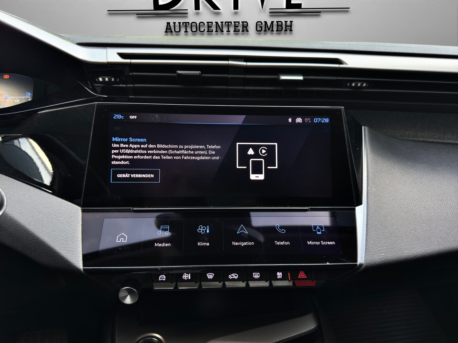 PEUGEOT 308 SW 1.5 BlueHDI Allure Pack EAT8-image-15