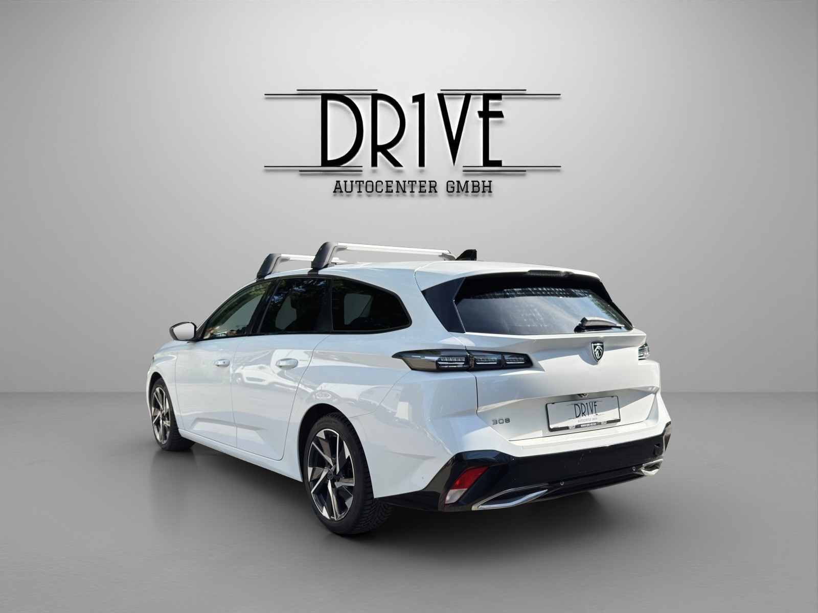 PEUGEOT 308 SW 1.5 BlueHDI Allure Pack EAT8-image-6
