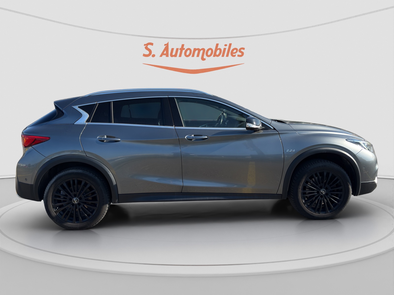 INFINITI QX30 2.2d Premium Tech DCT AWD-image-4